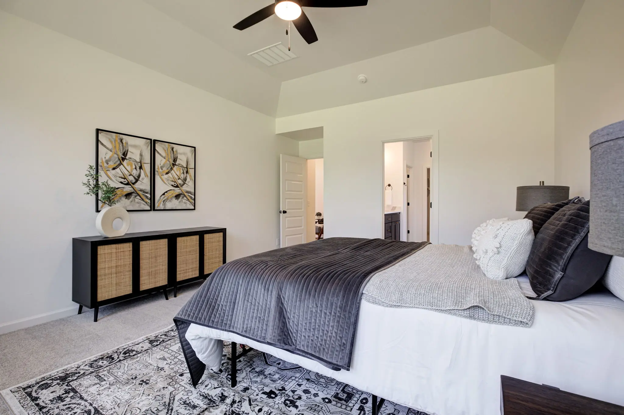Windmill Point II - Interior Photo 25