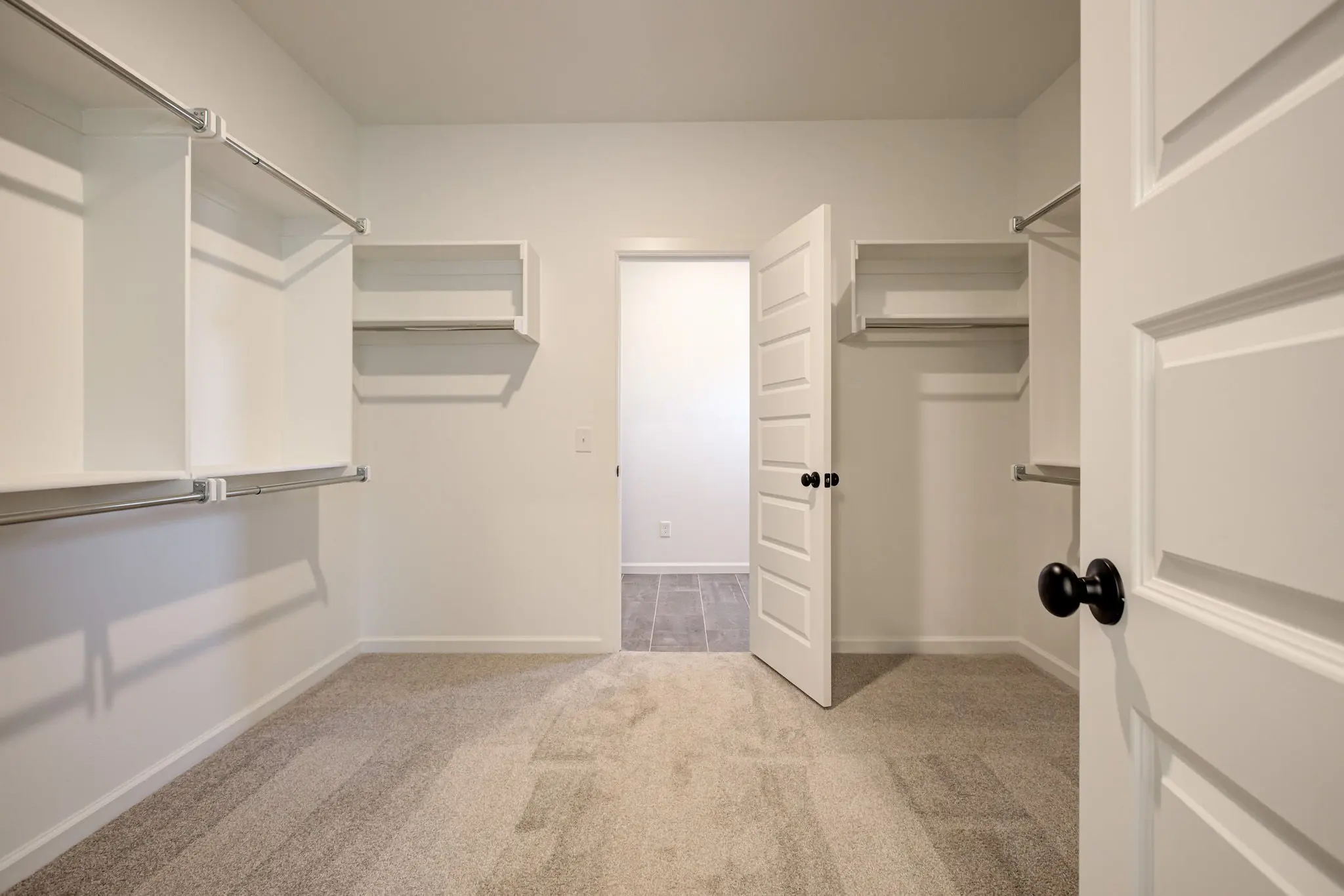 Windmill Point II - Interior Photo 32