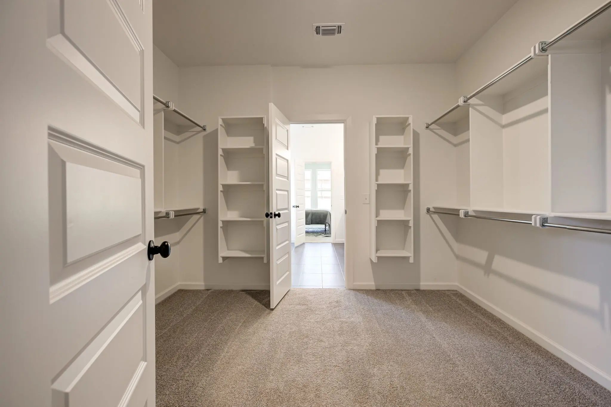 Windmill Point II - Interior Photo 31