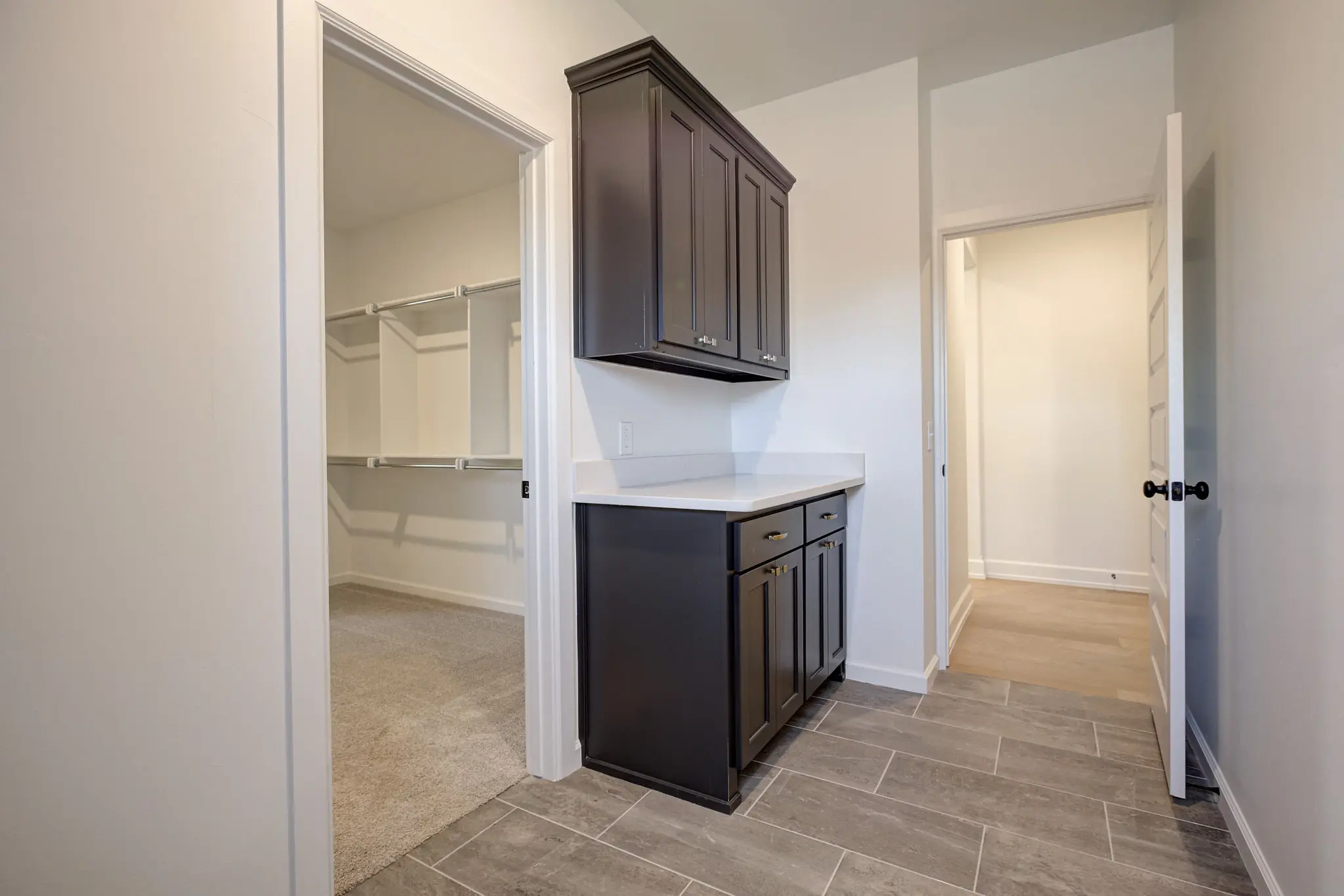 Windmill Point II - Interior Photo 34