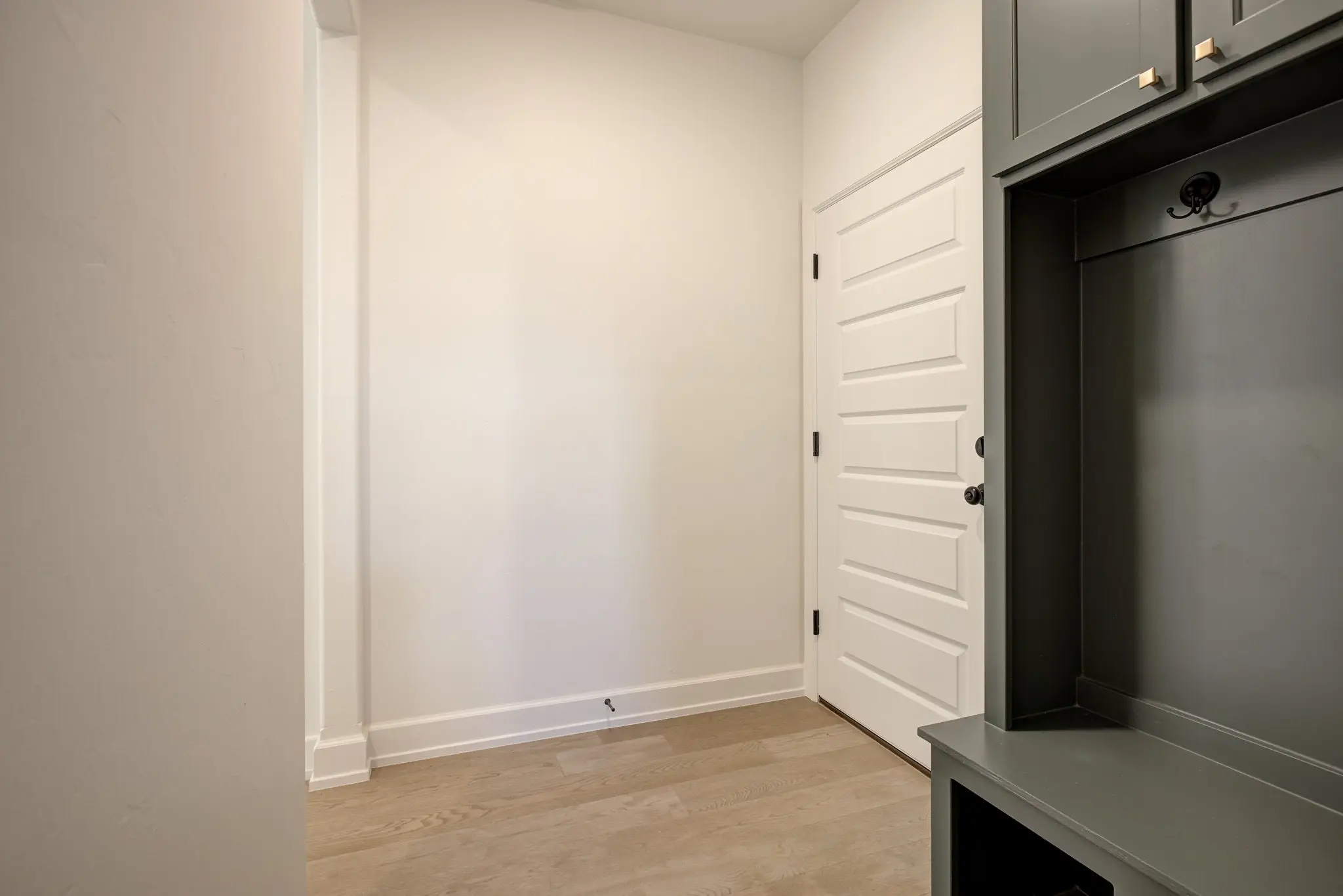 Windmill Point II - Interior Photo 35