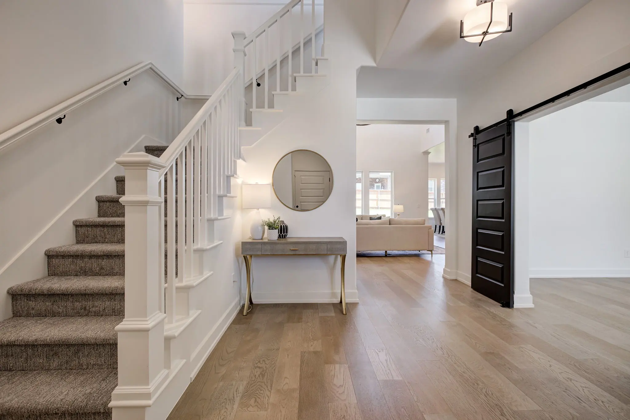 Windmill Point II - Interior Photo 6