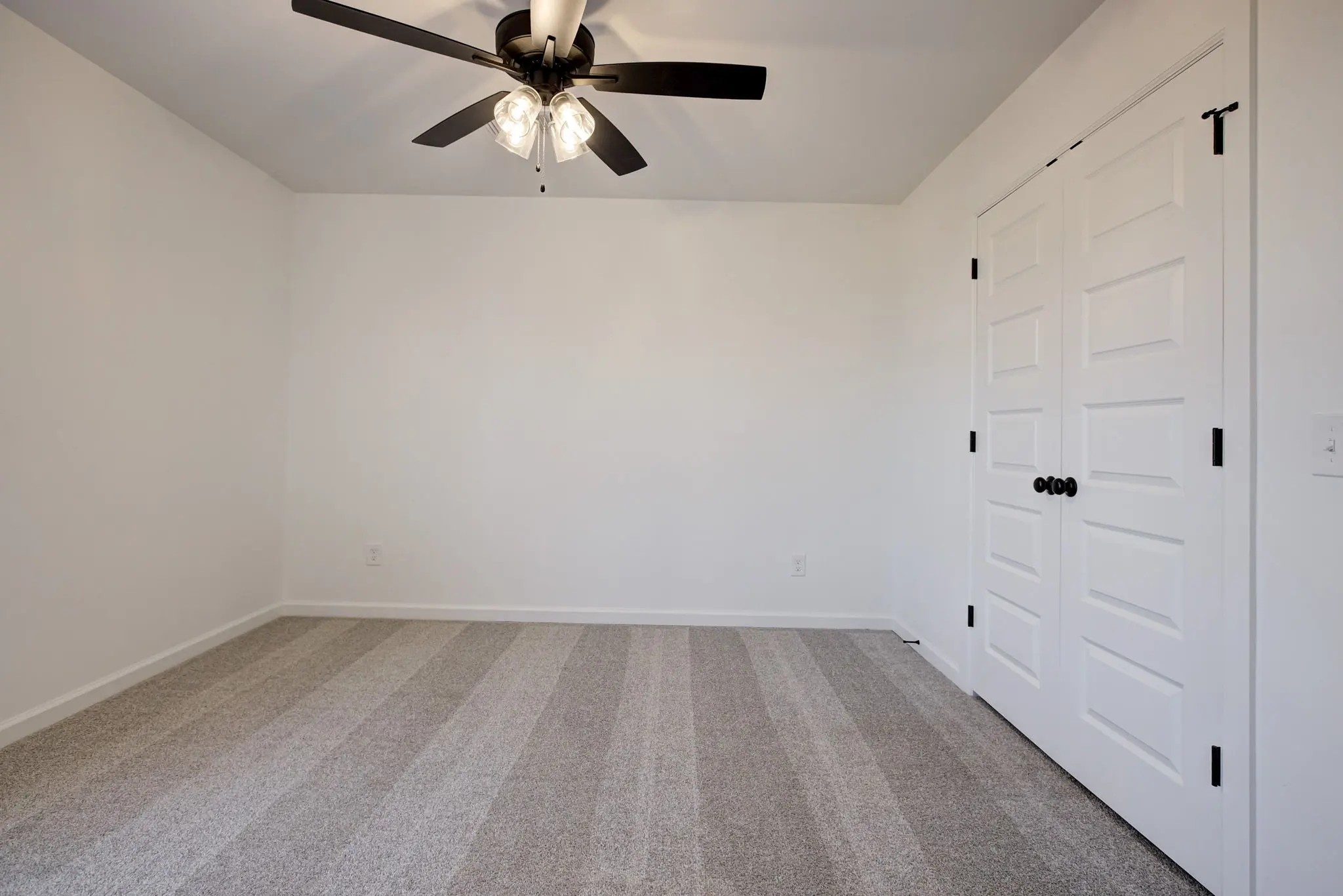Windmill Point II - Interior Photo 44