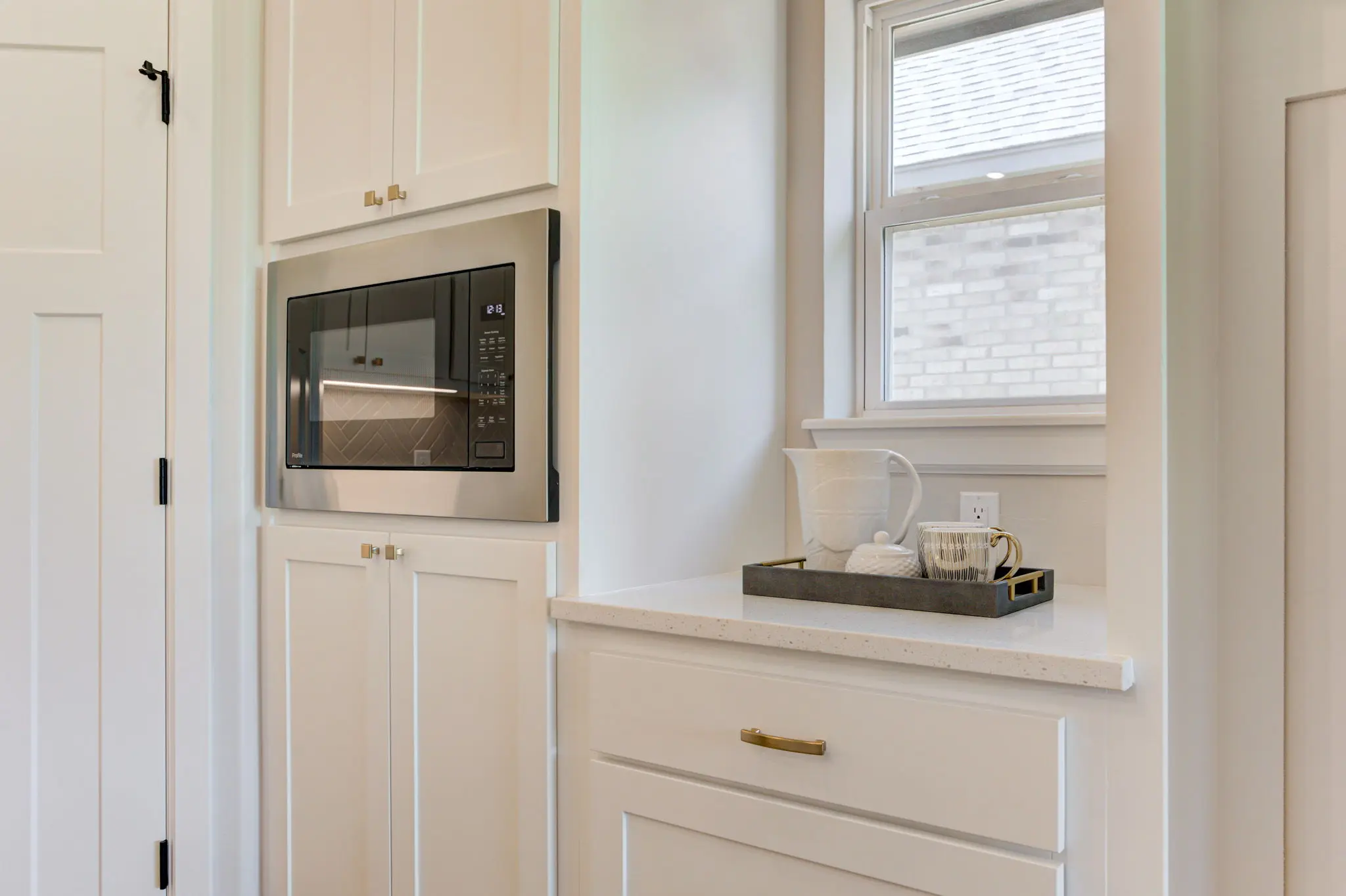 Example of Bellevue II floor plan - Features and Finishes may vary based on product availability