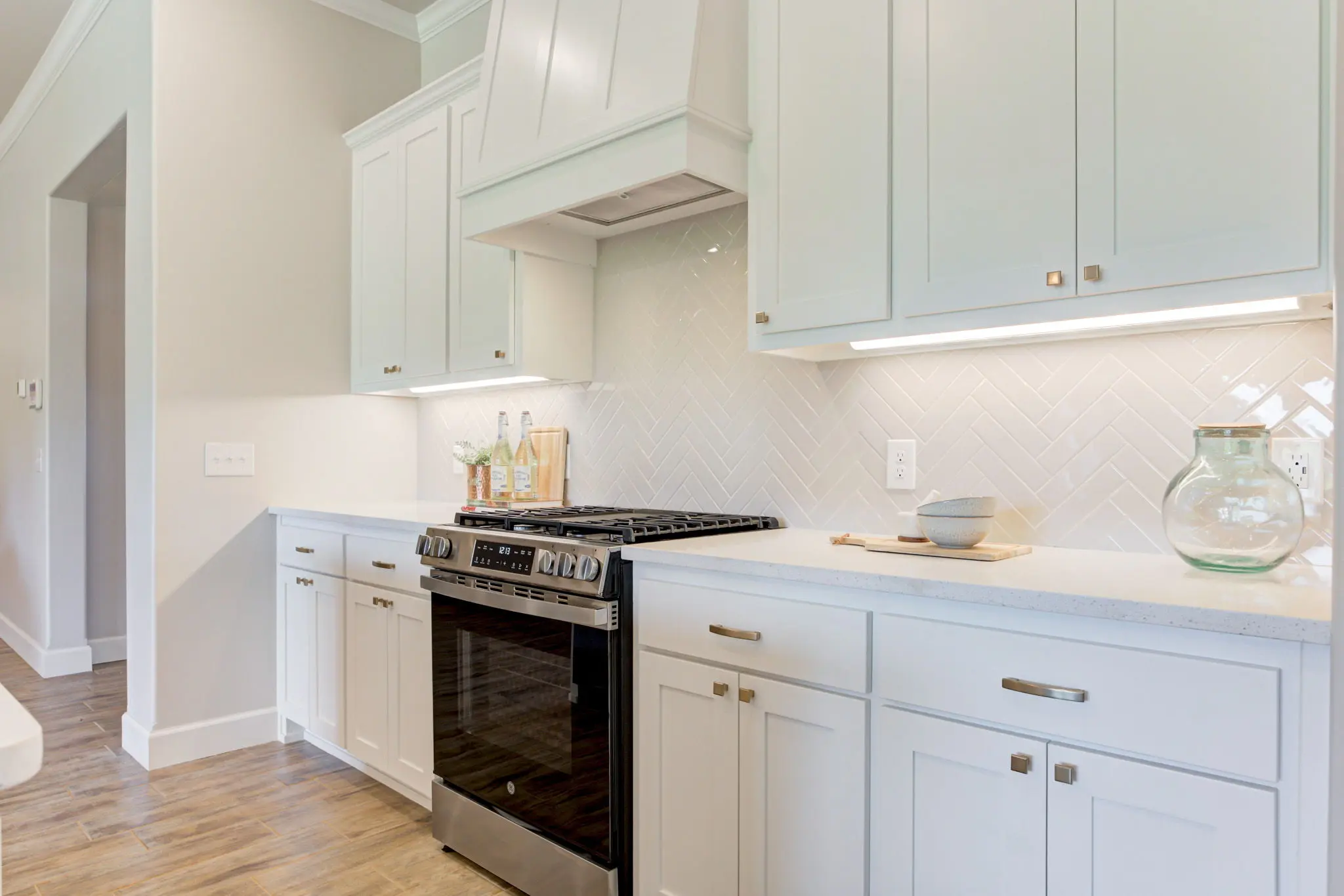 Example of Bellevue II floor plan - Features and Finishes may vary based on product availability