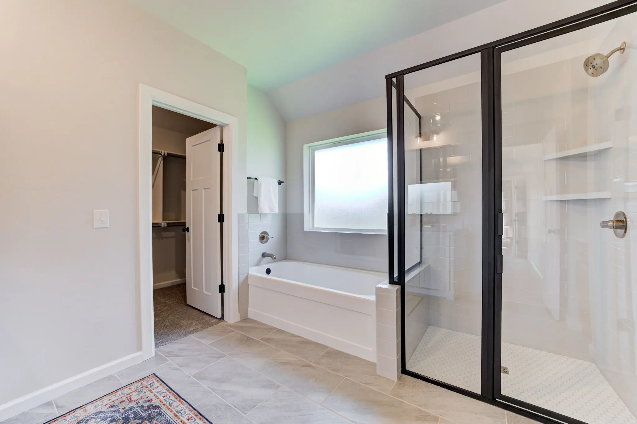 Example of Bellevue II floor plan - Features and Finishes may vary based on product availability