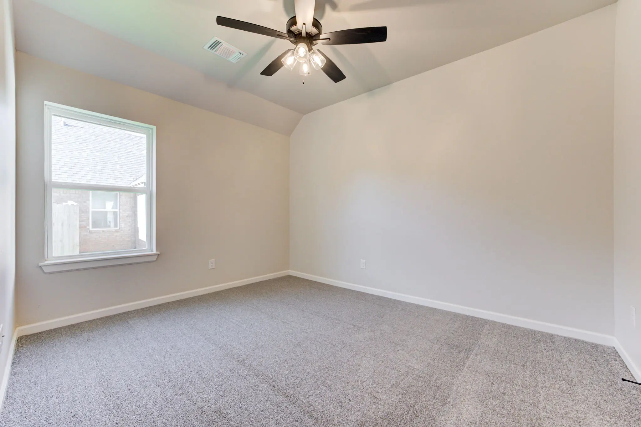 Example of Bellevue II floor plan - Features and Finishes may vary based on product availability