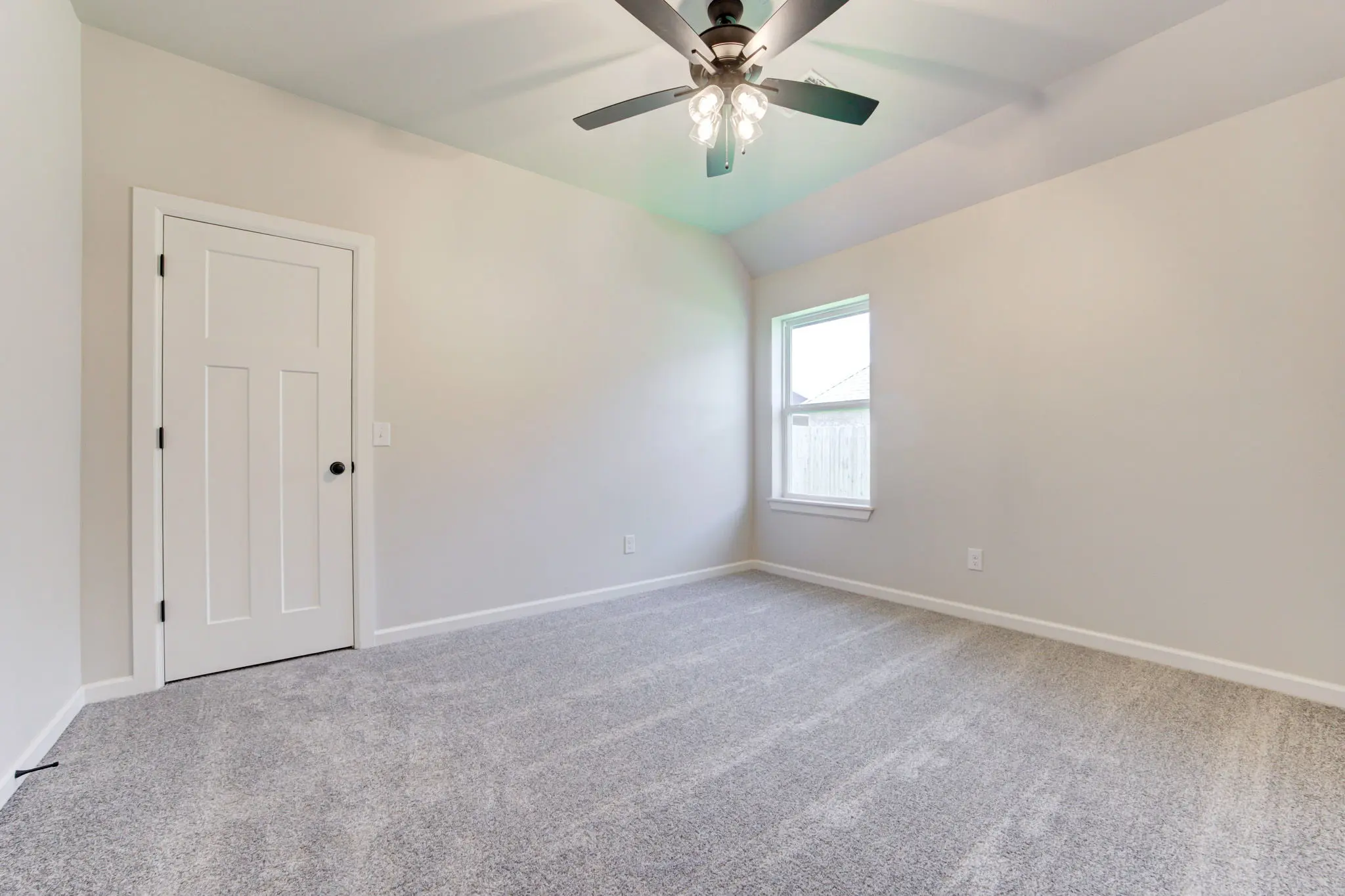 Example of Bellevue II floor plan - Features and Finishes may vary based on product availability