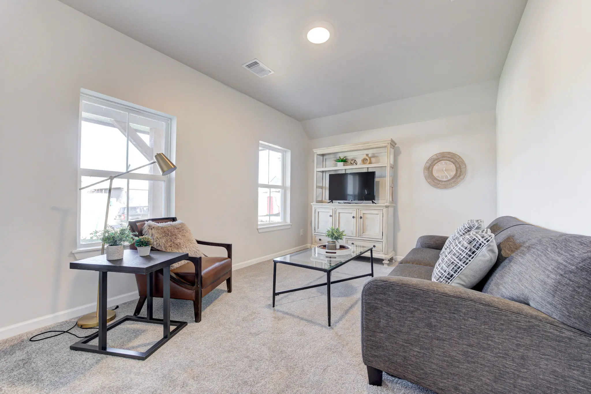 Example of Bellevue II floor plan - Features and Finishes may vary based on product availability