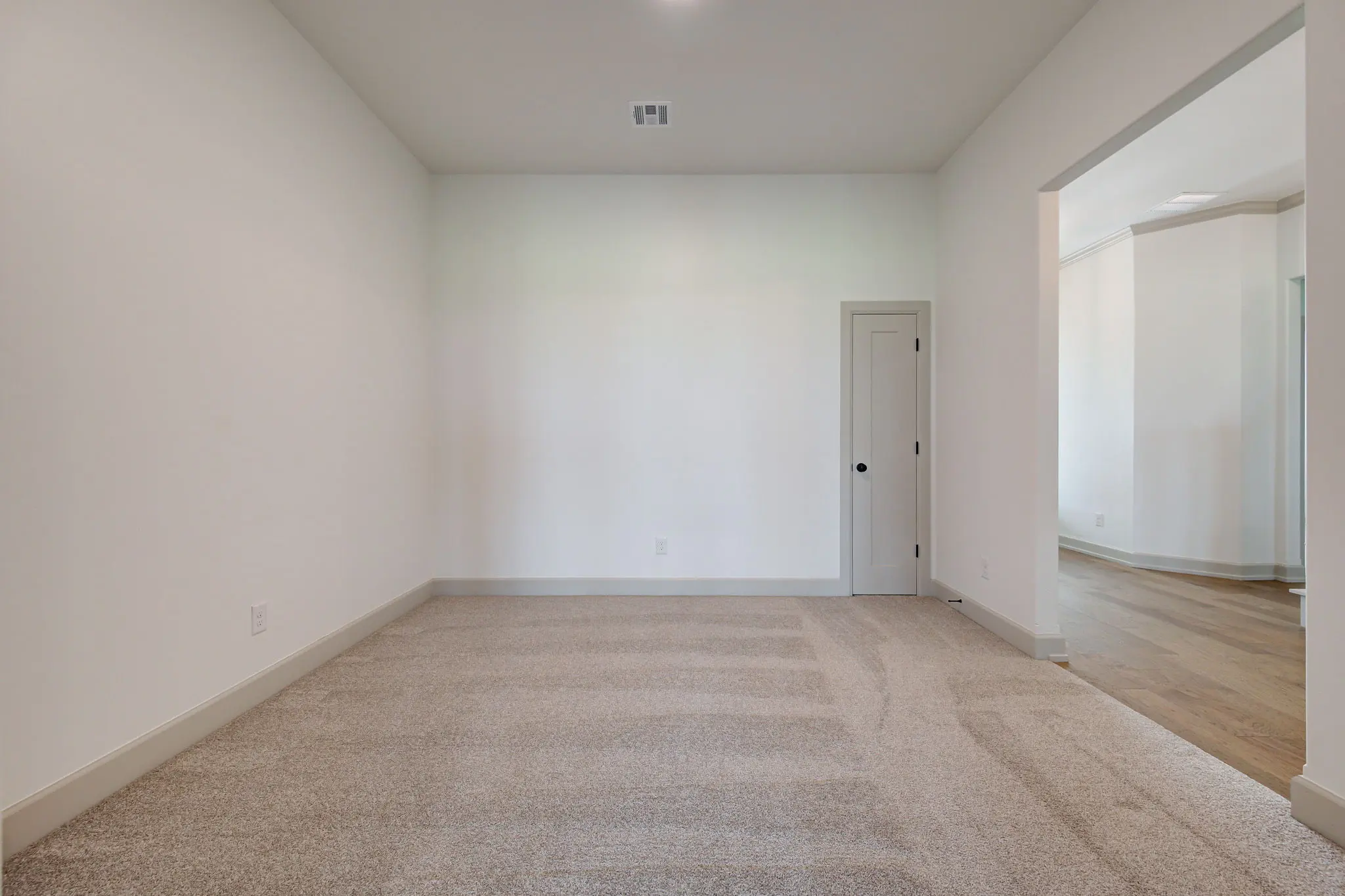 Finns Point Estate - Interior Photo 18