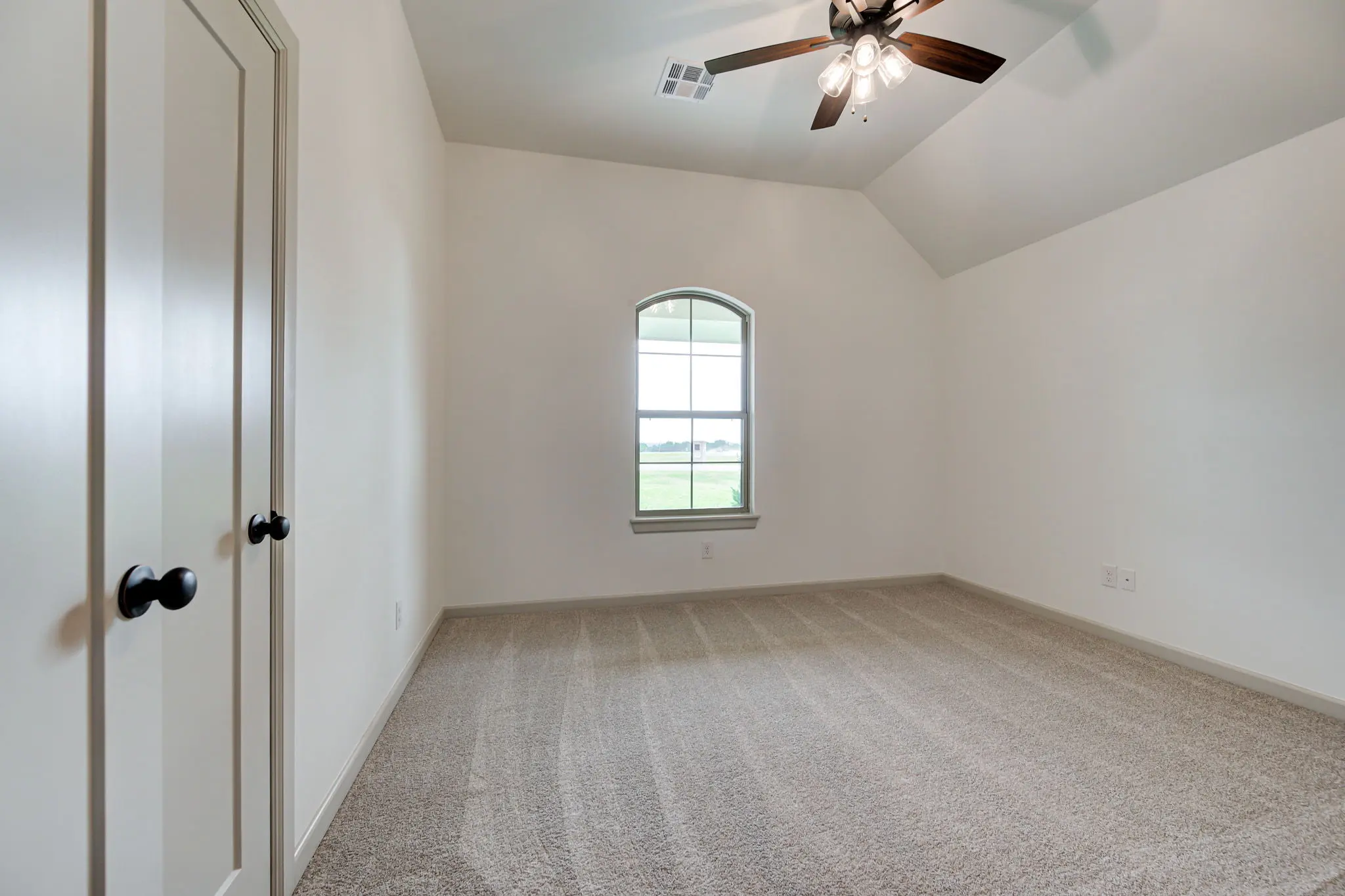 Finns Point Estate - Interior Photo 23