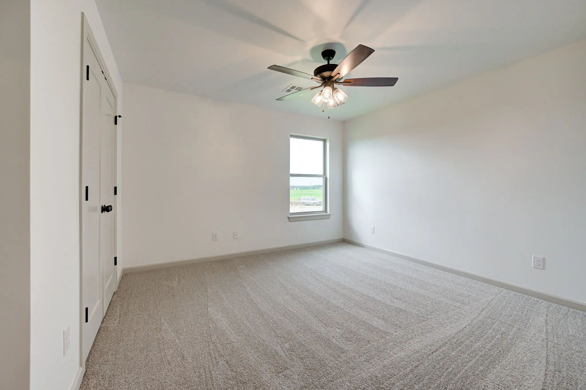 Finns Point Estate - Interior Photo 29