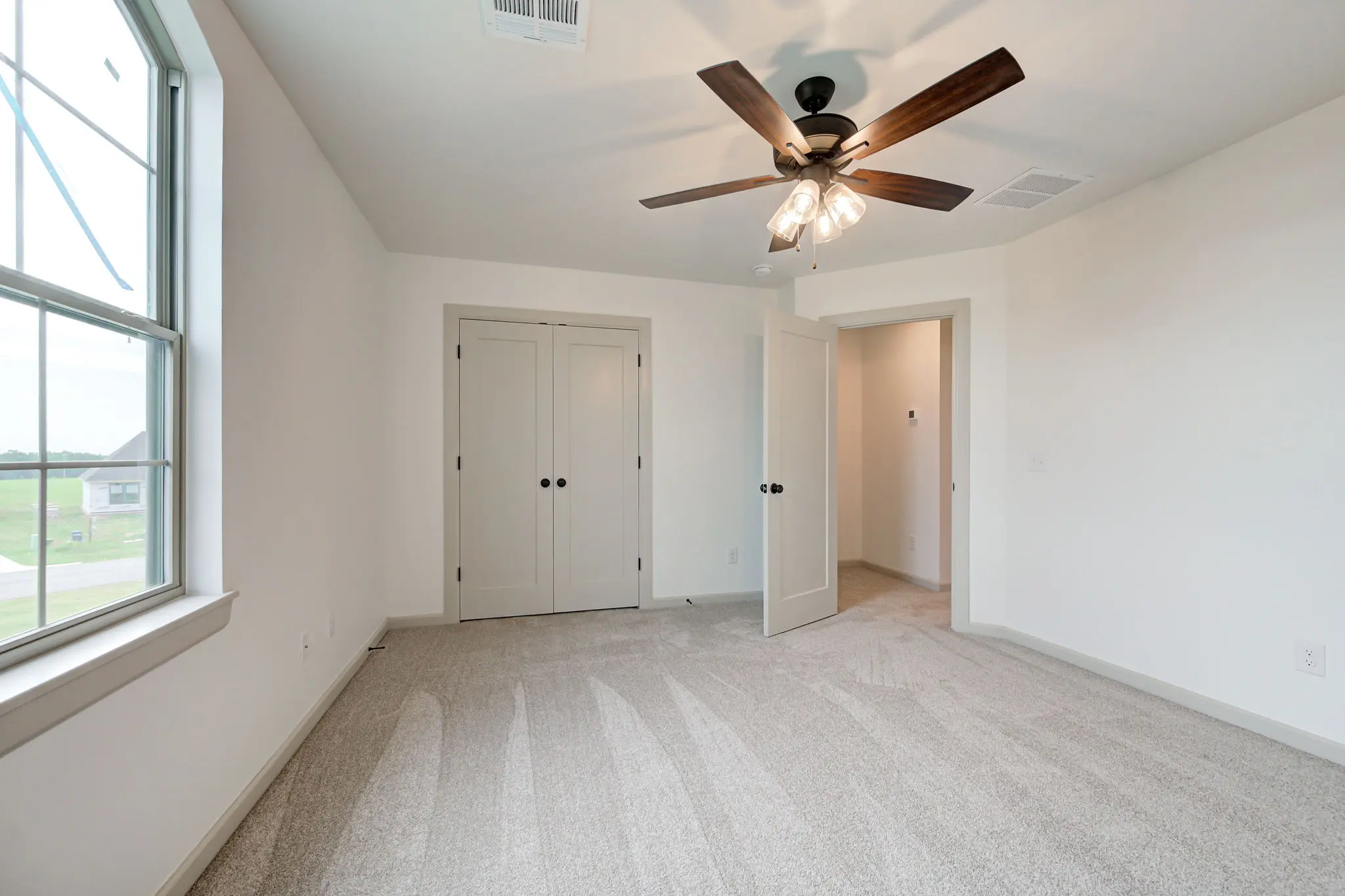 Finns Point Estate - Interior Photo 33