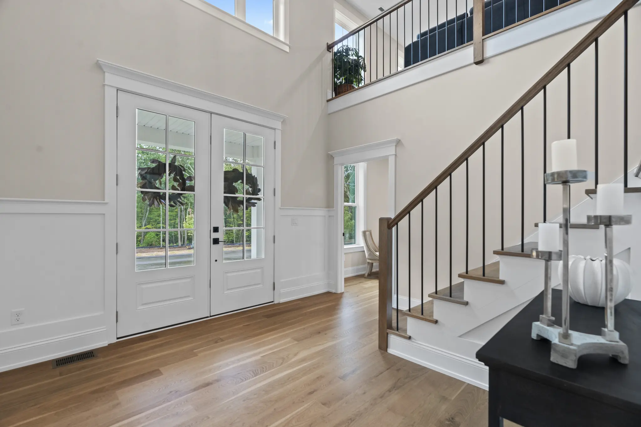 Lillinonah - Interior Photo 5