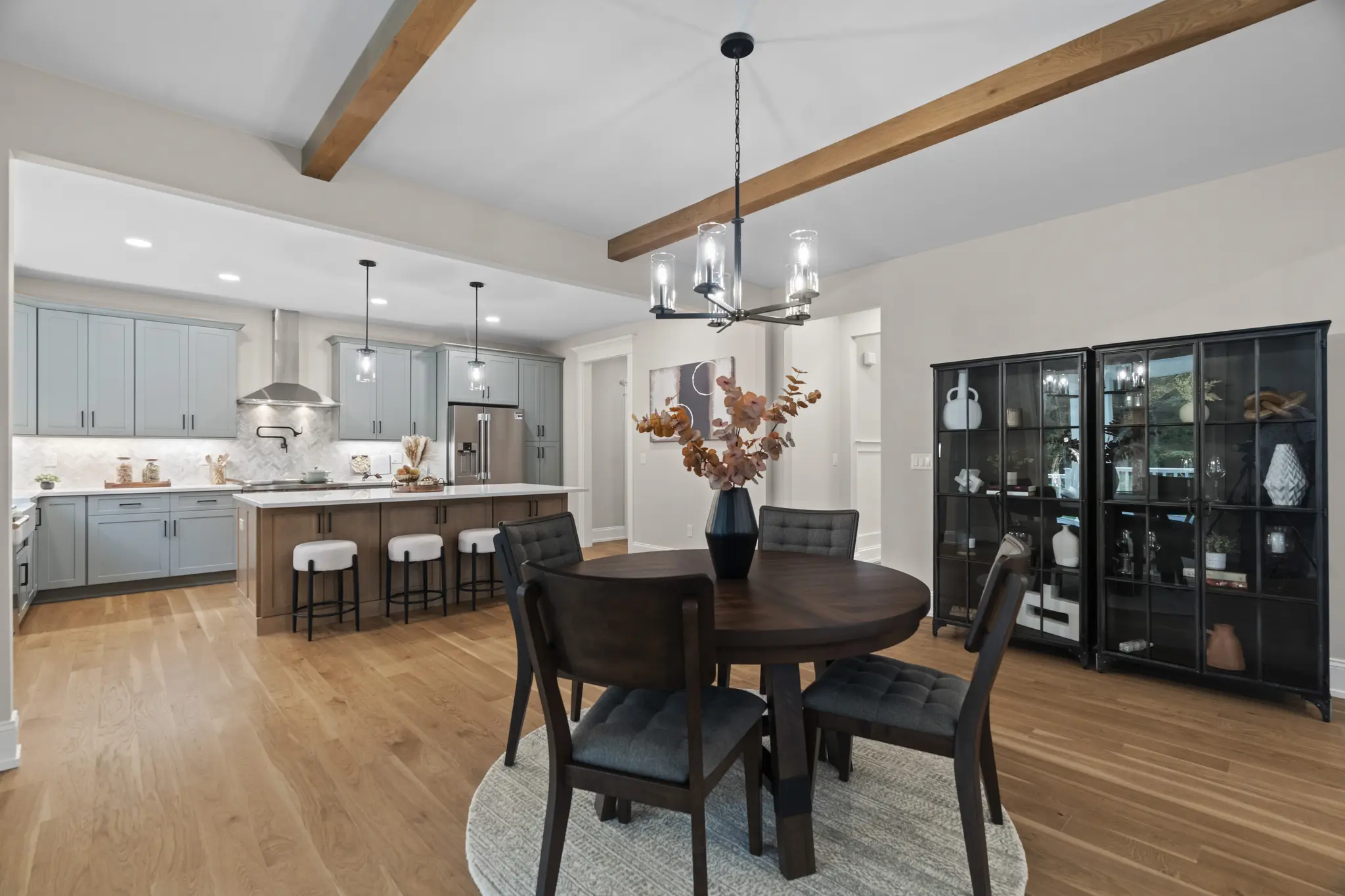 Lillinonah - Interior Photo 19