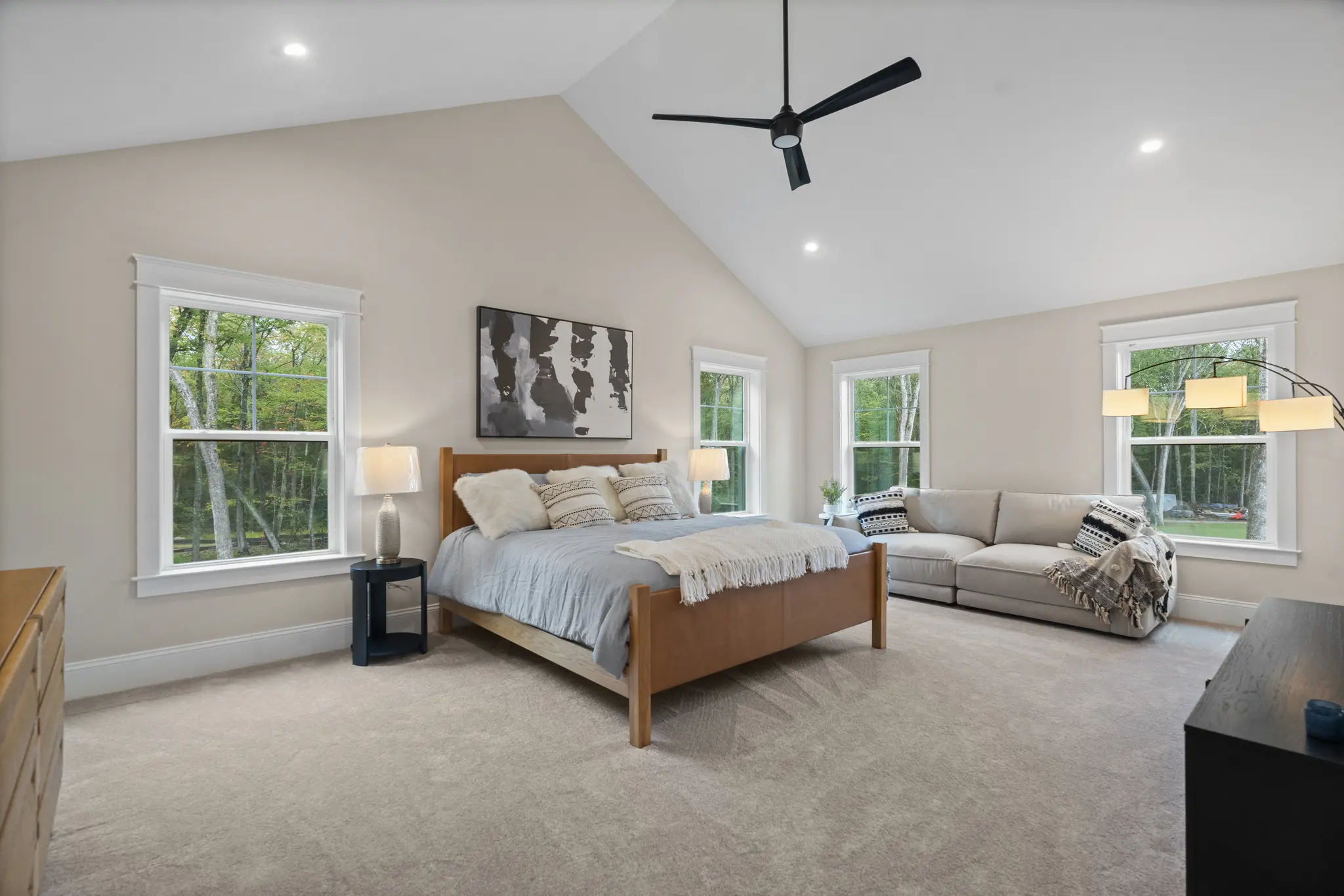 Lillinonah - Interior Photo 35