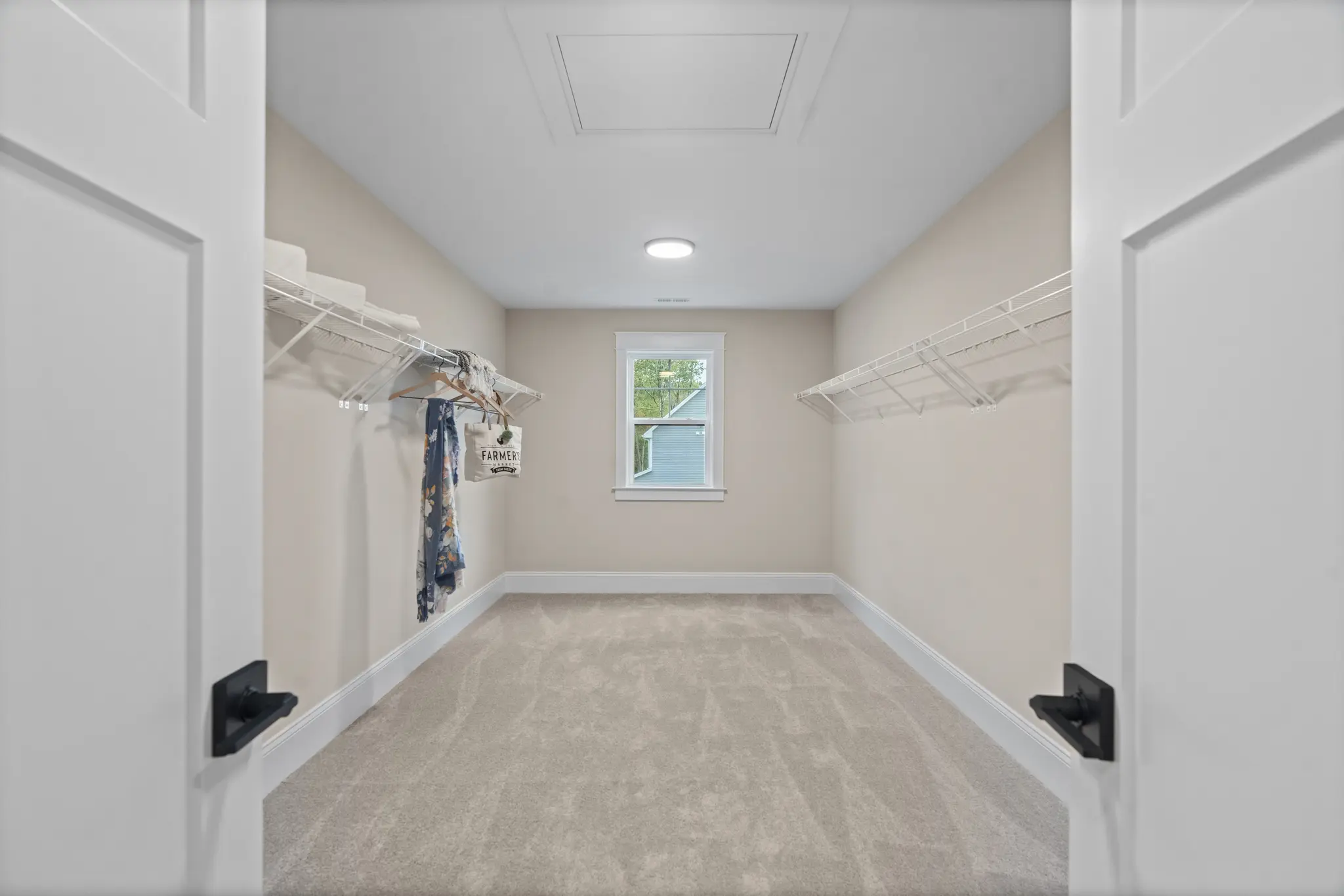Lillinonah - Interior Photo 39