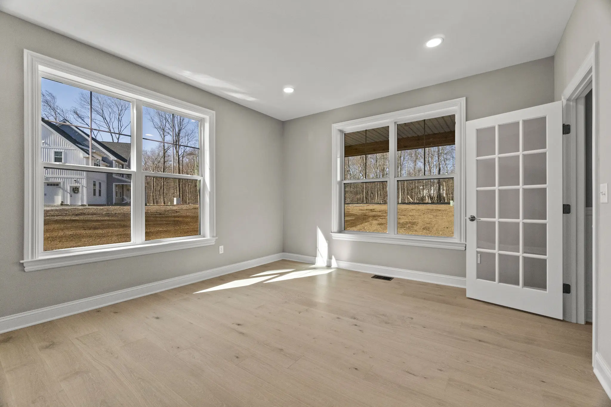 Hayward - Interior Photo 6