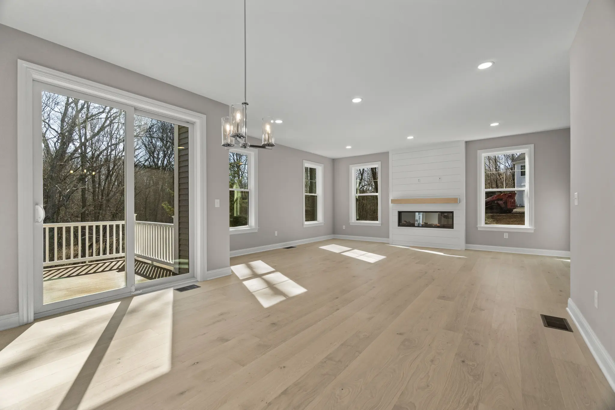 Hayward - Interior Photo 12