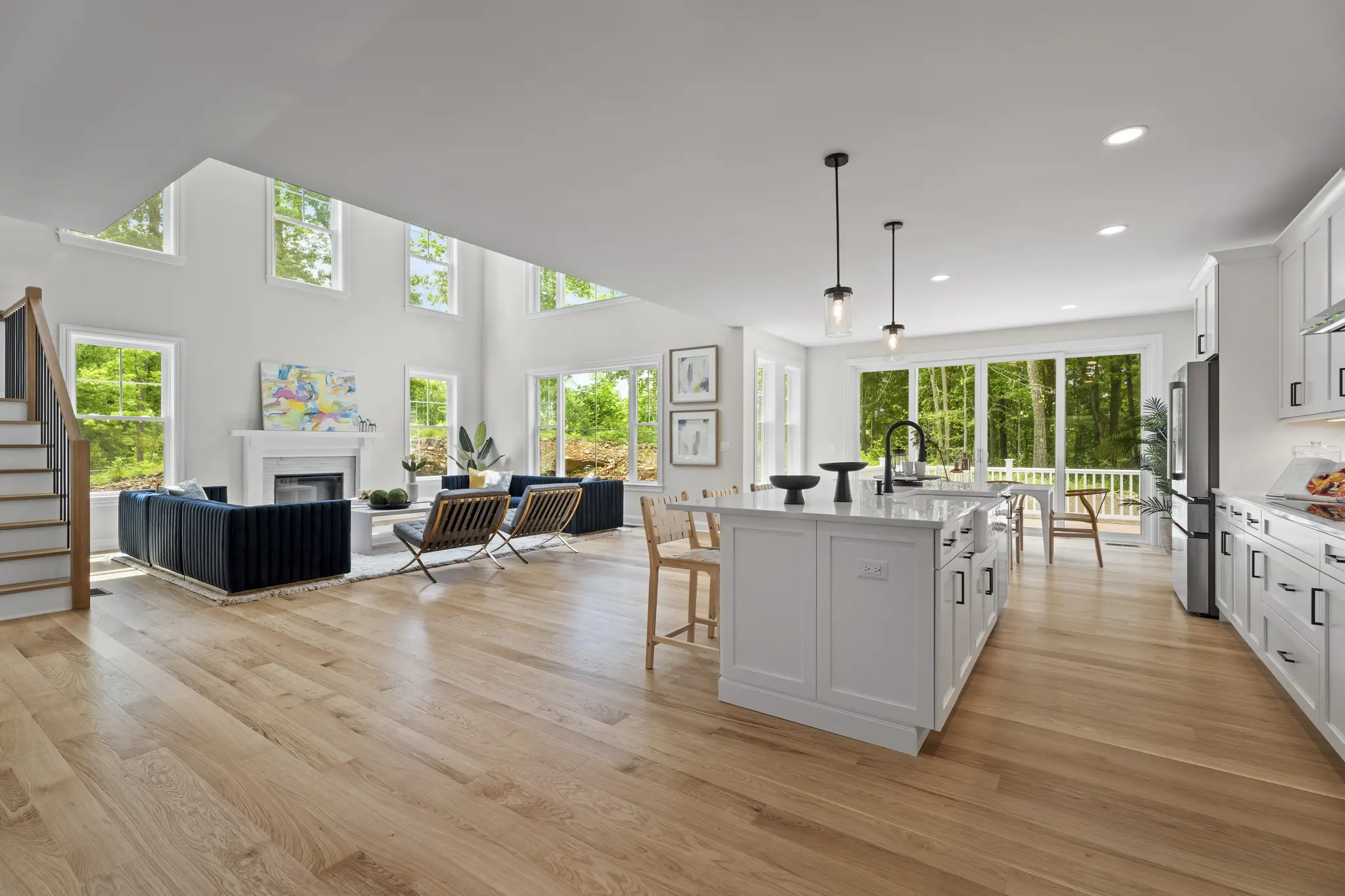 Highland - Interior Photo 11