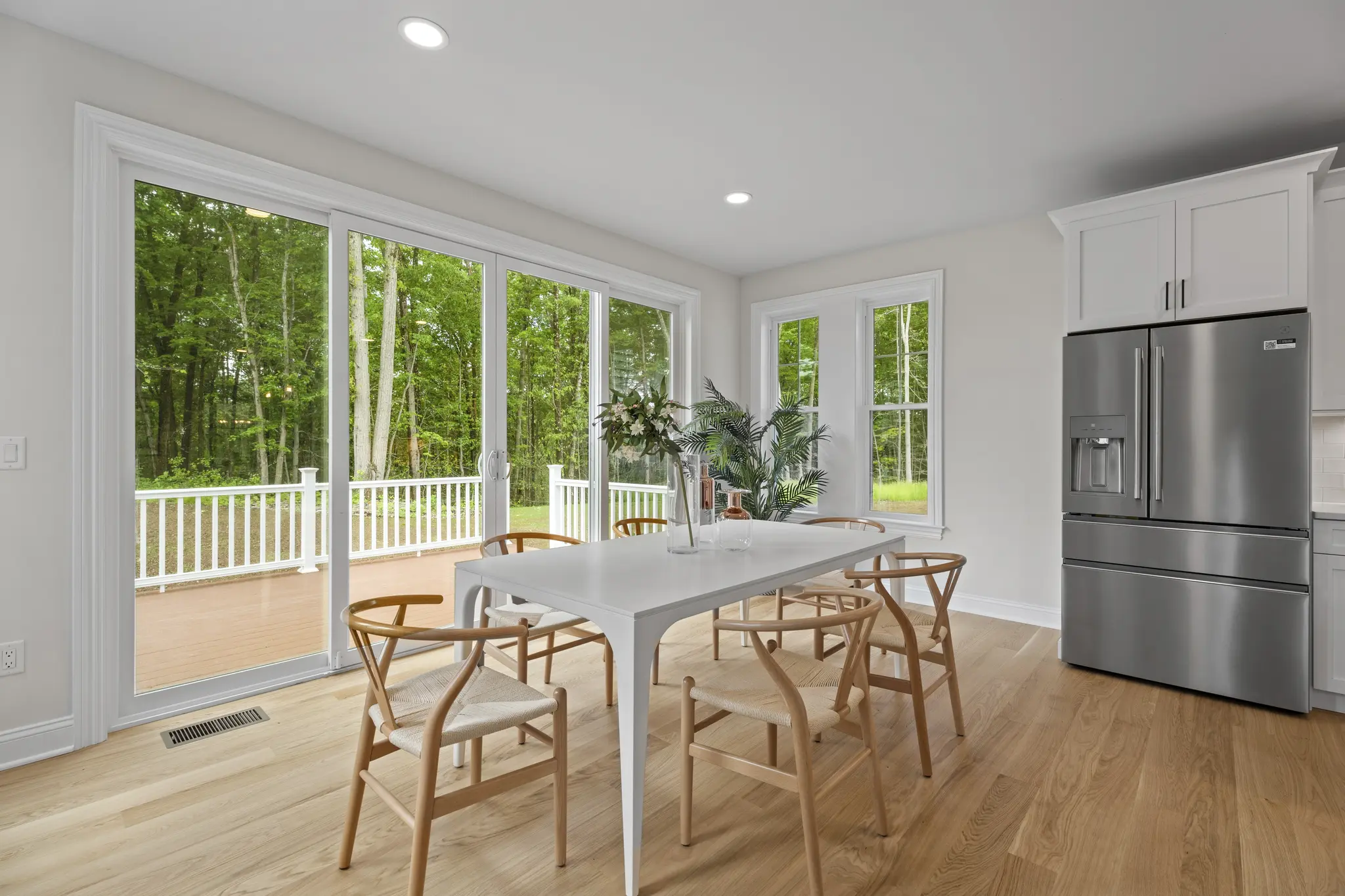 Highland - Interior Photo 20