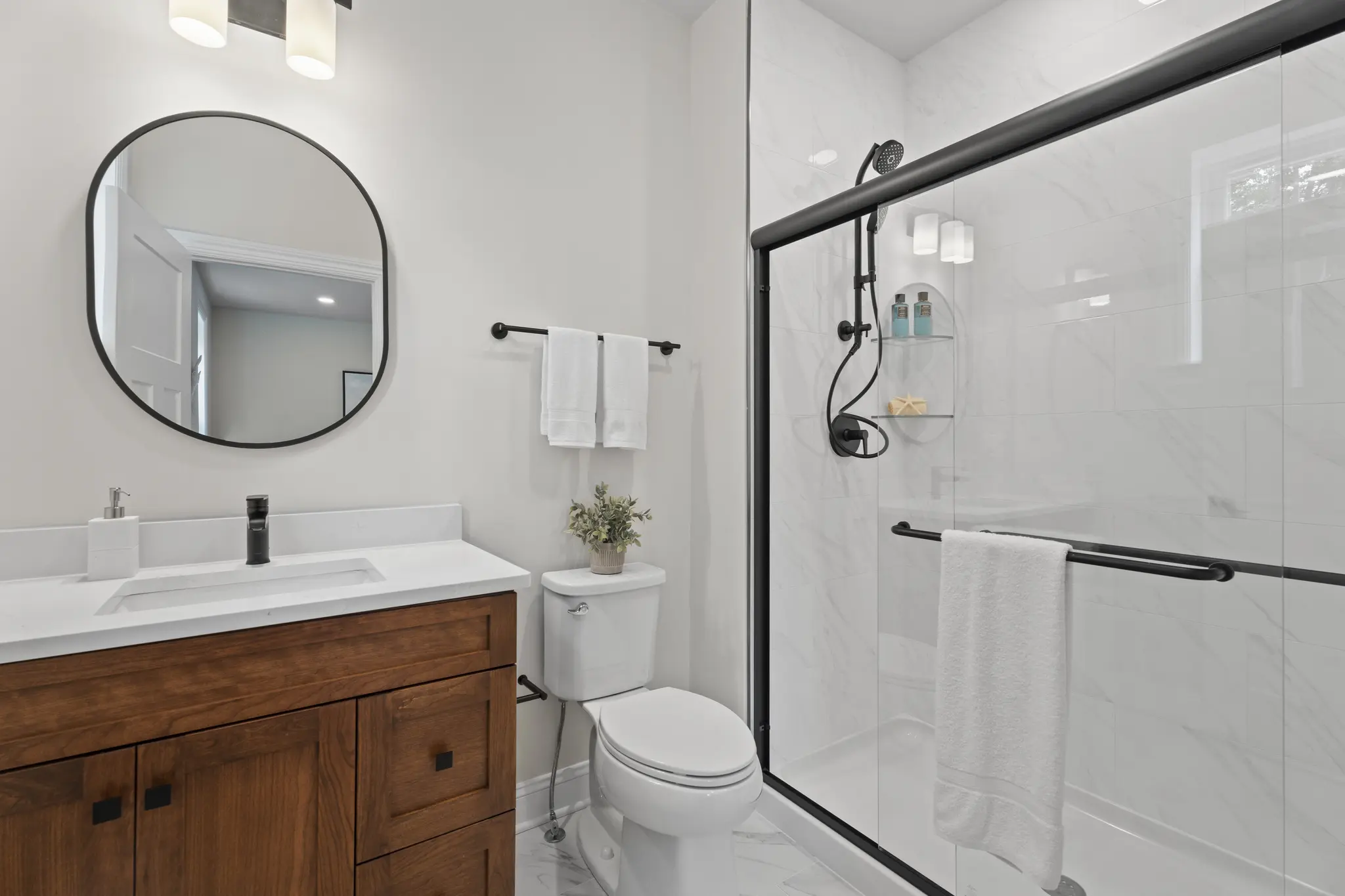 Highland - Interior Photo 30