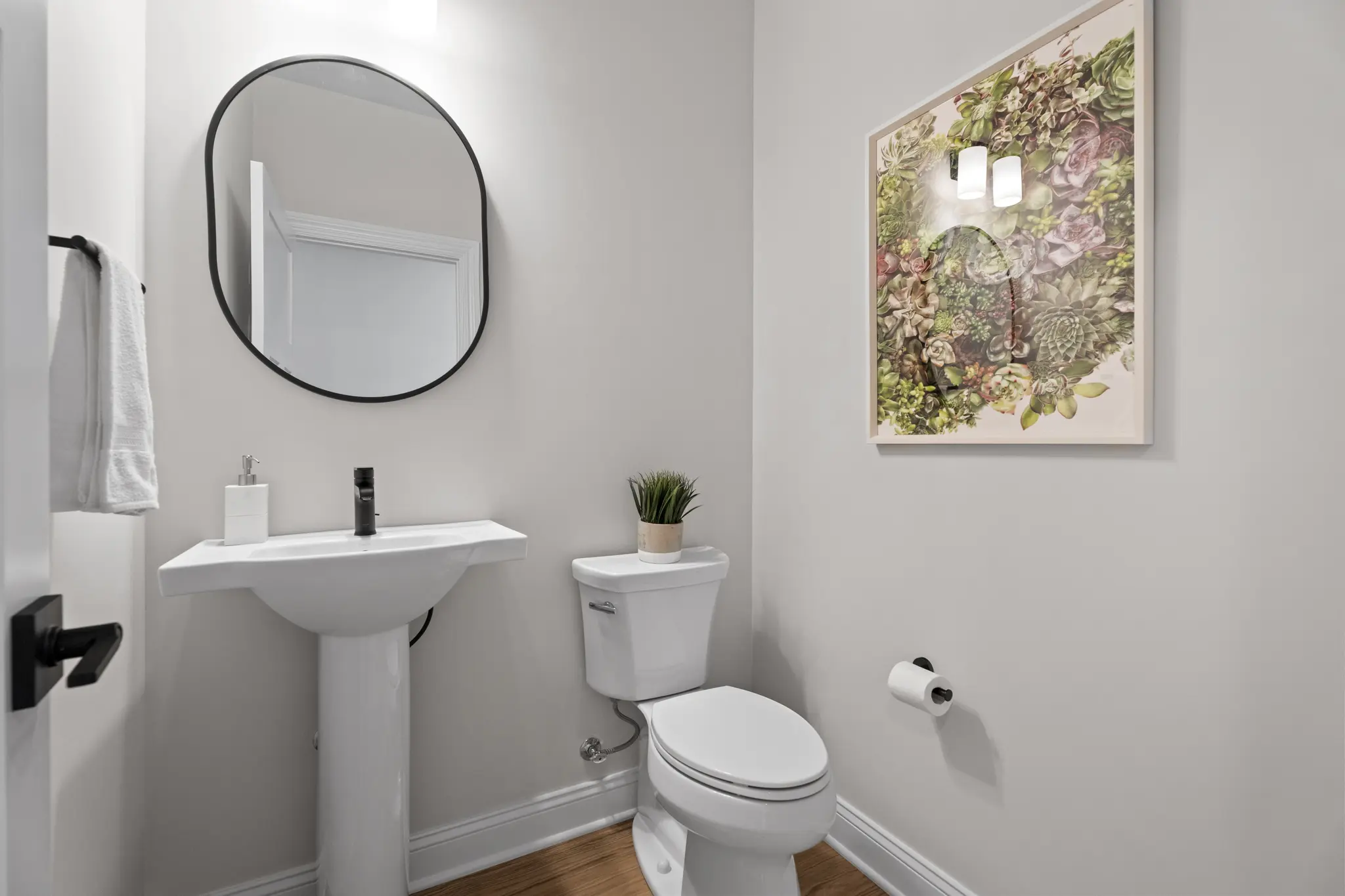 Highland - Interior Photo 10