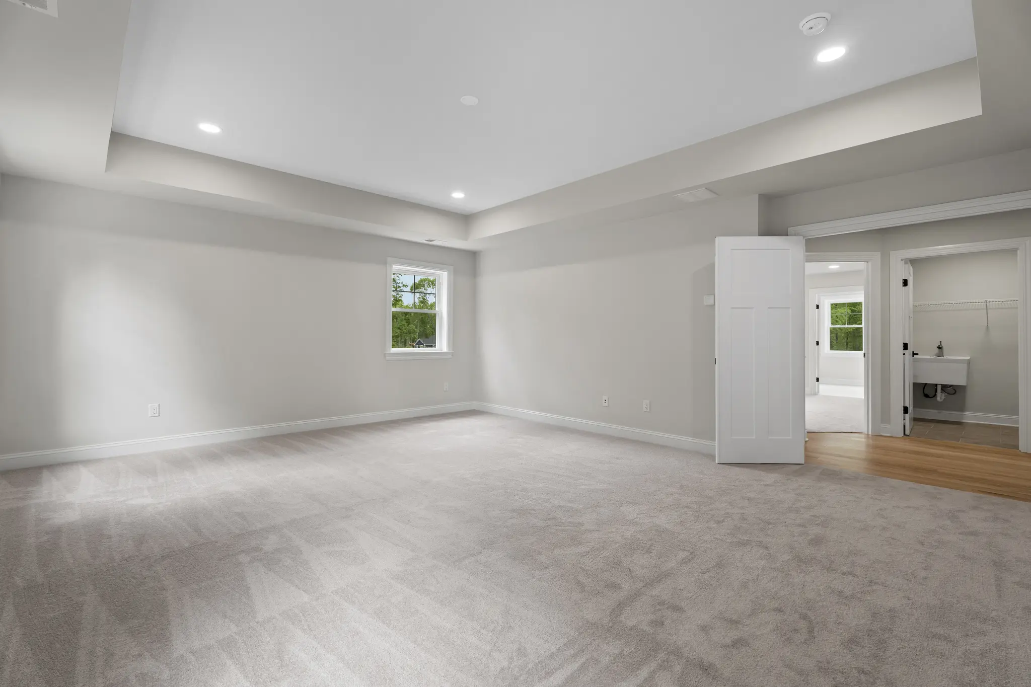 Highland - Interior Photo 36