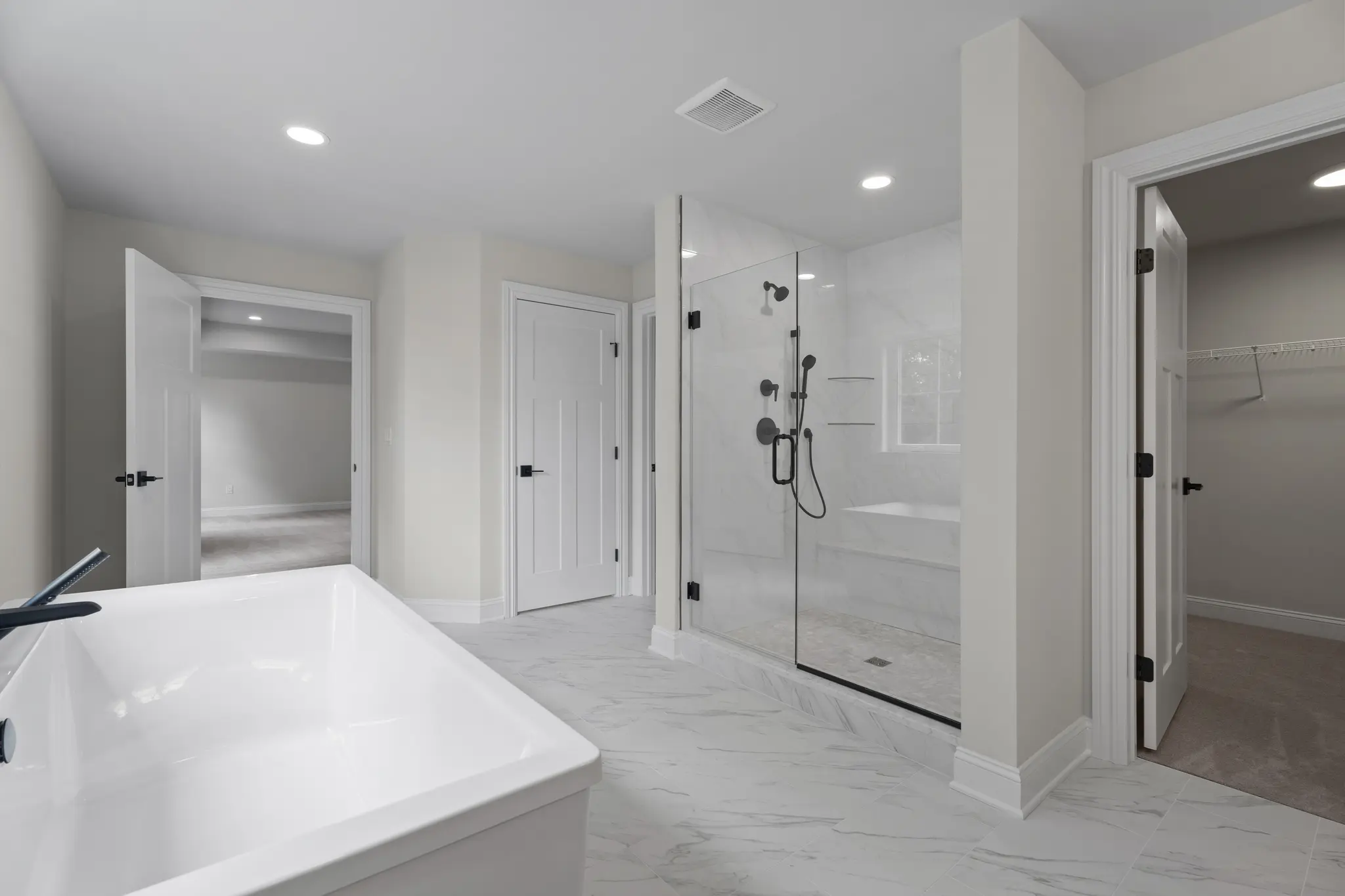 Highland - Interior Photo 39