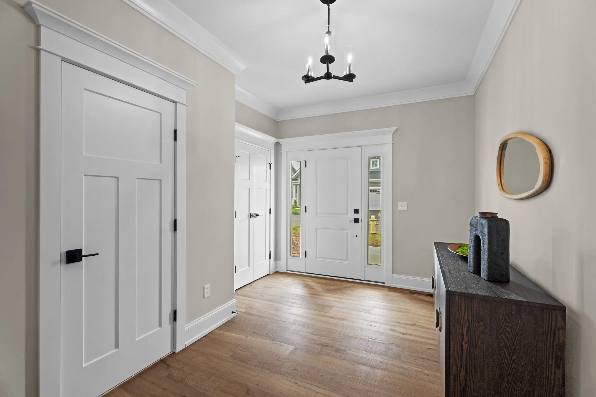 Carriage Home - Interior Photo 5