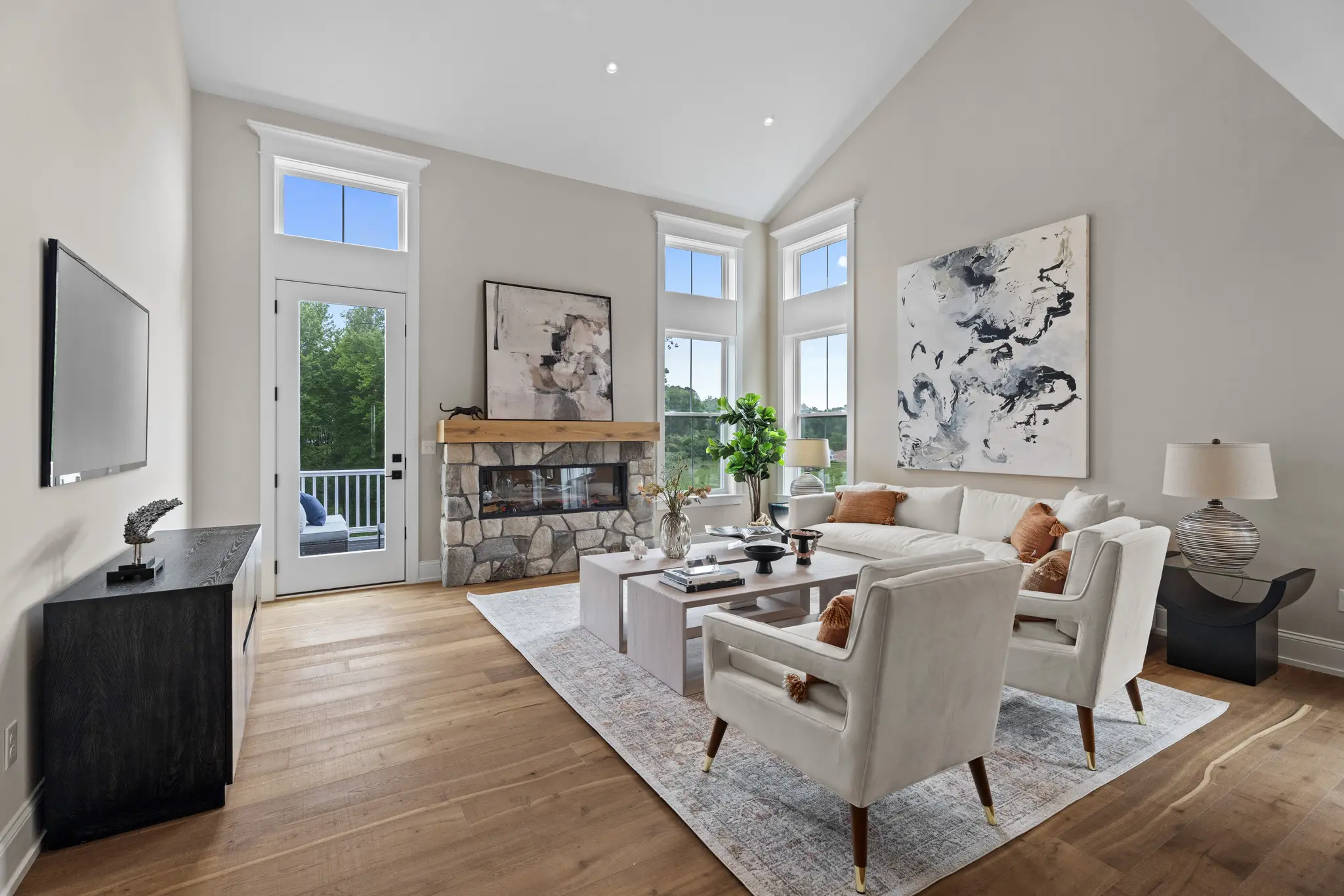 Carriage Home - Interior Photo 16