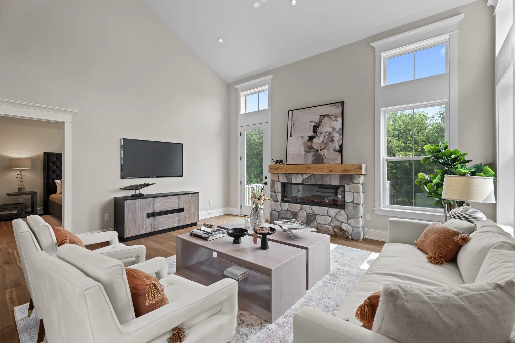 Carriage Home - Interior Photo 18