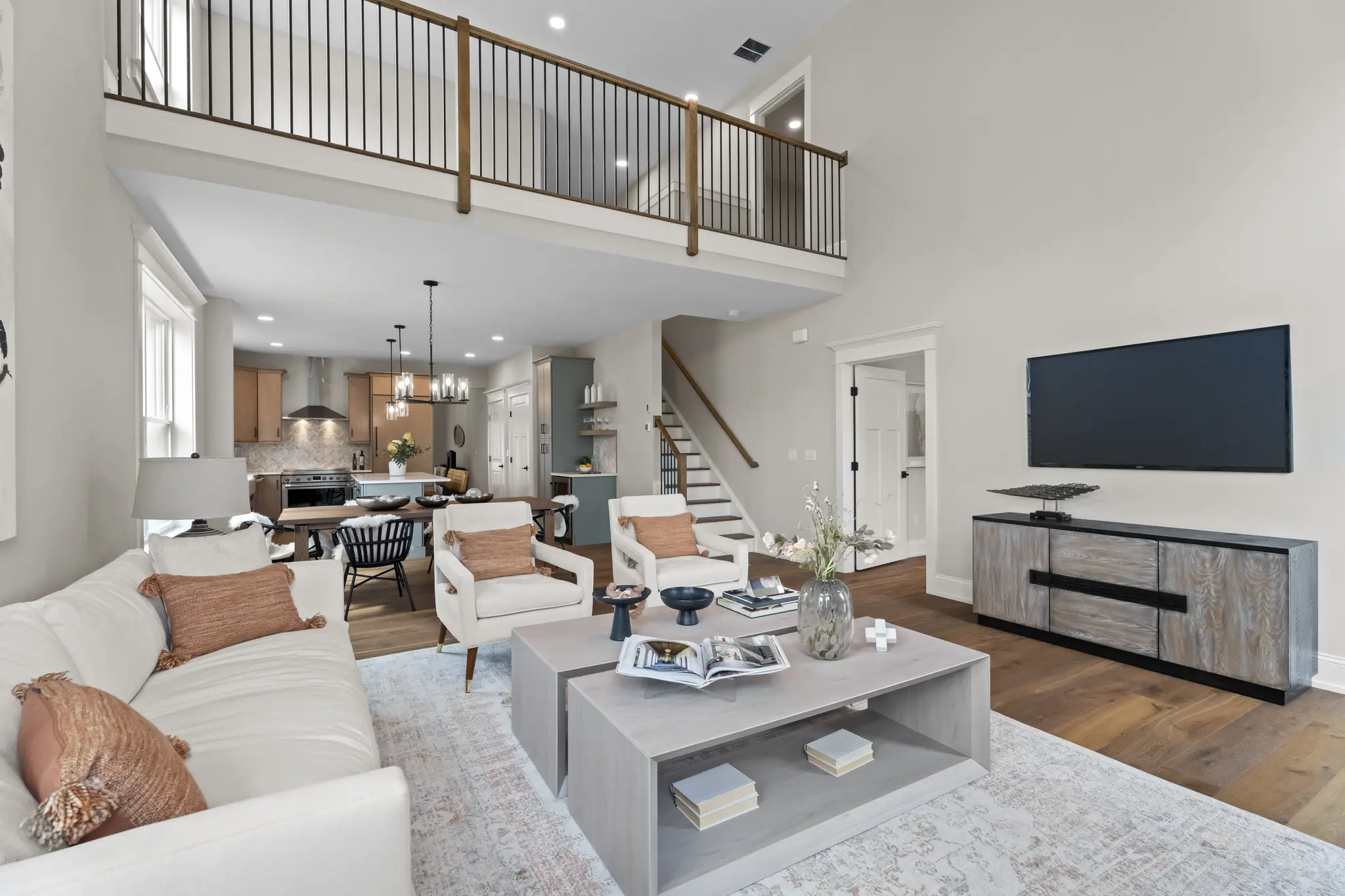 Carriage Home - Interior Photo 20