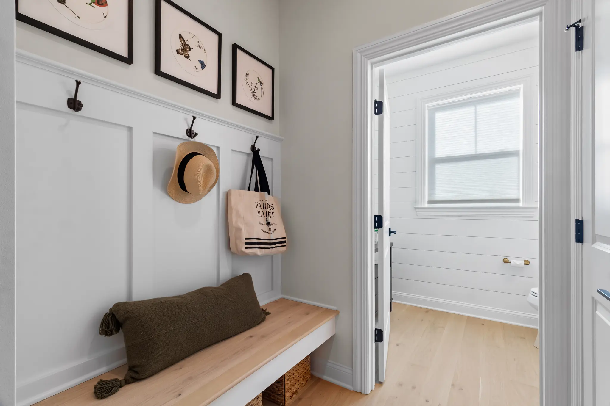 Monroe - Interior Photo 5