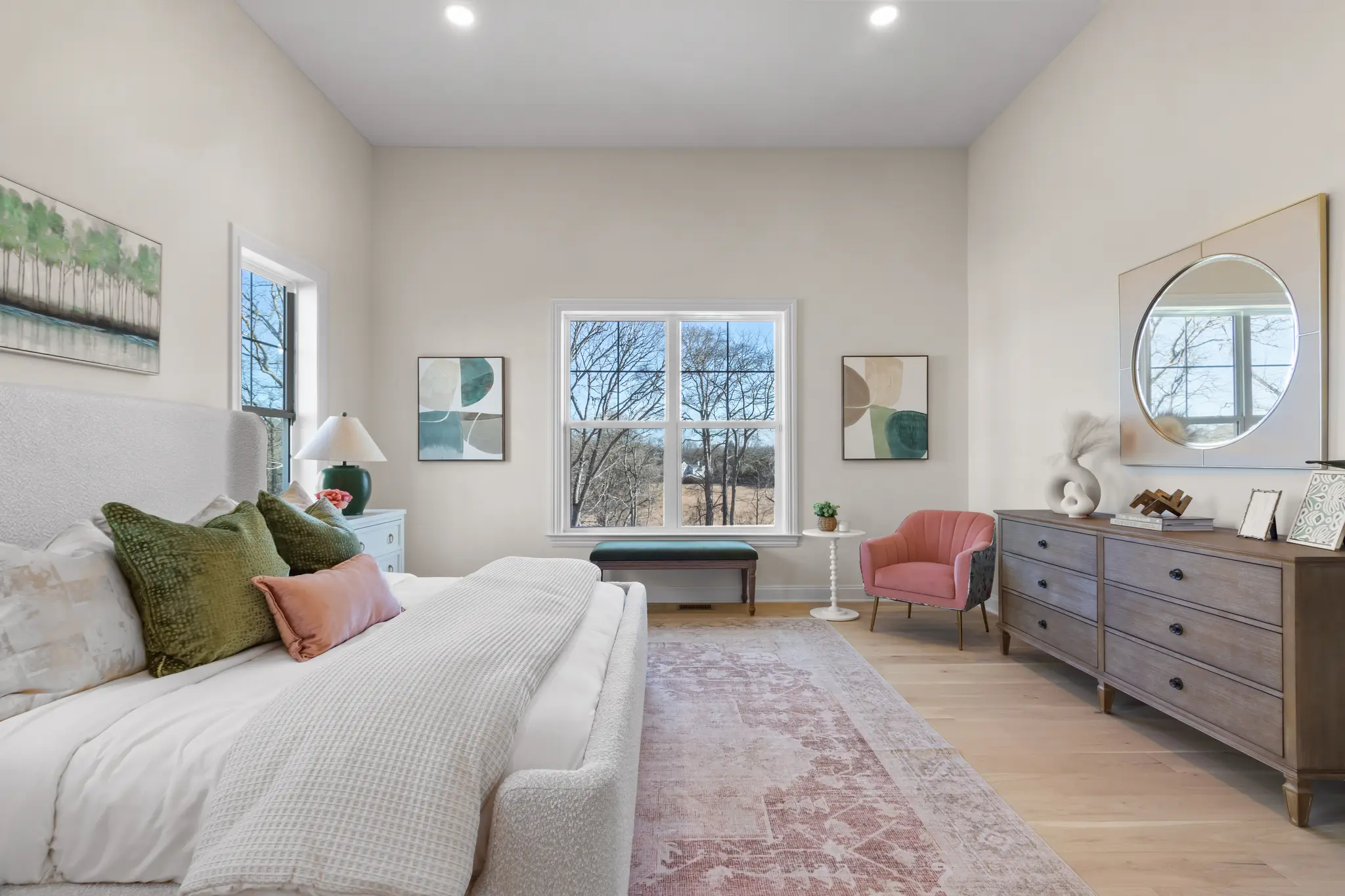 Monroe - Interior Photo 19