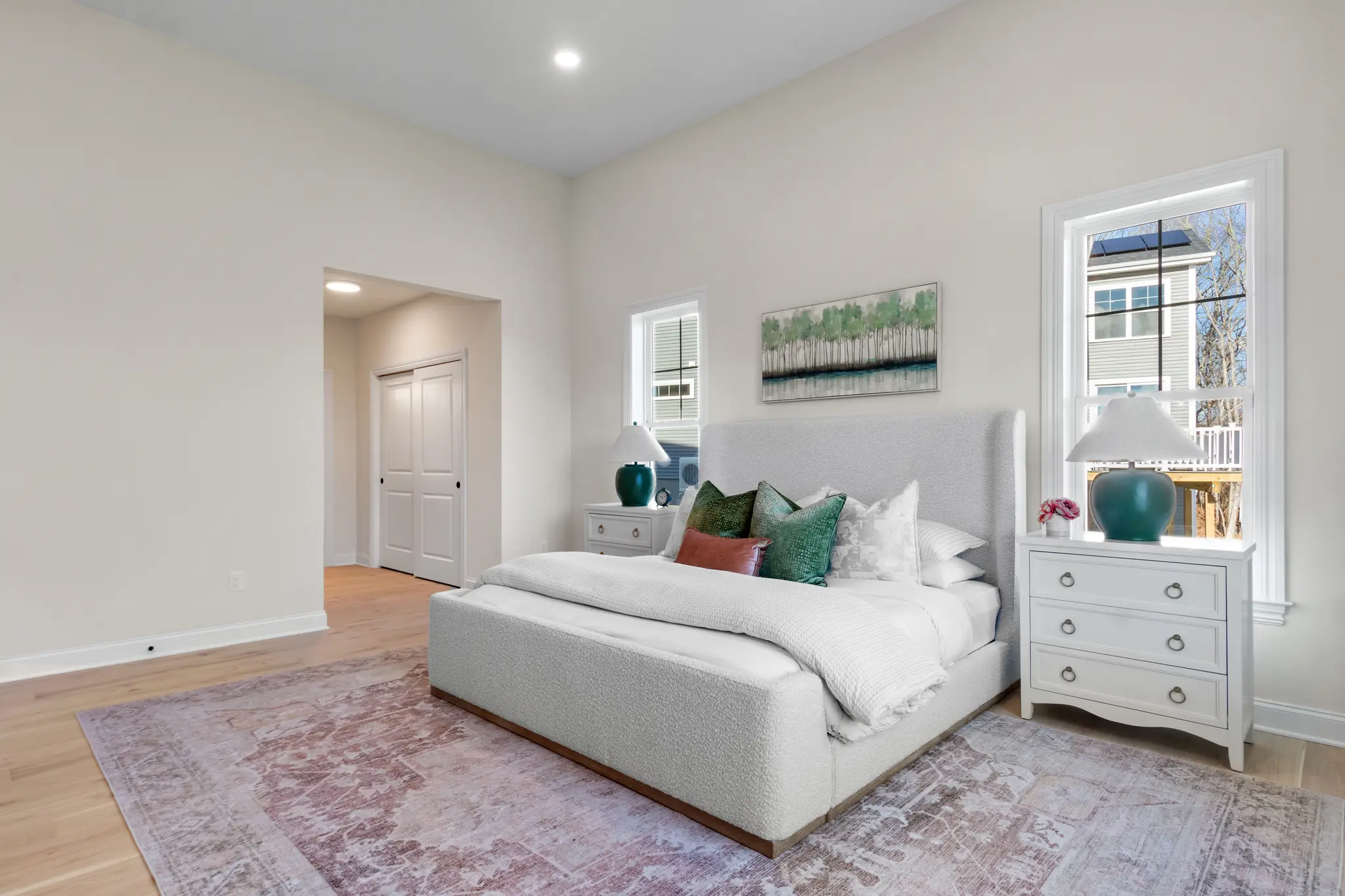 Monroe - Interior Photo 17