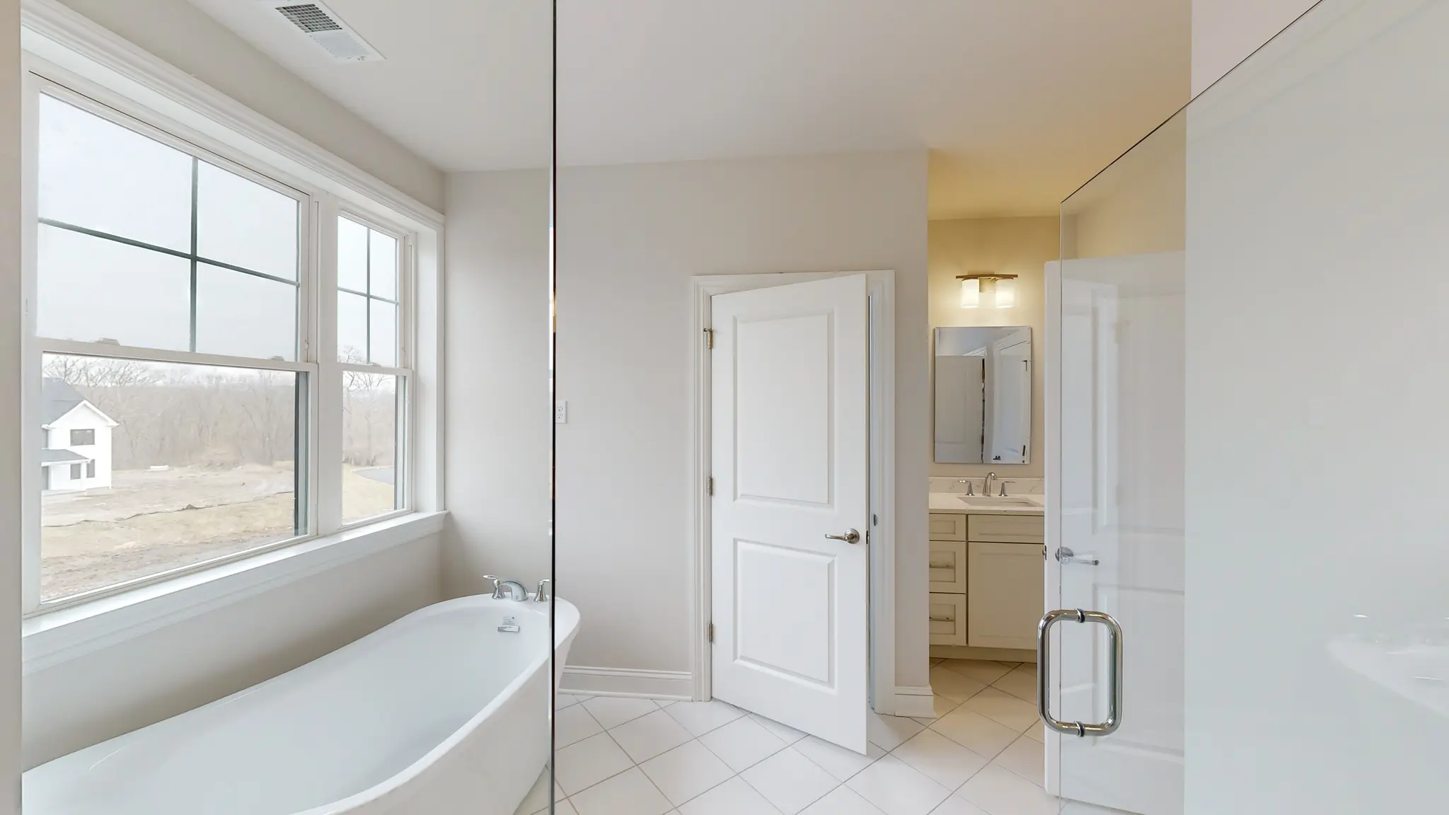 Waramaug - Interior Photo 11