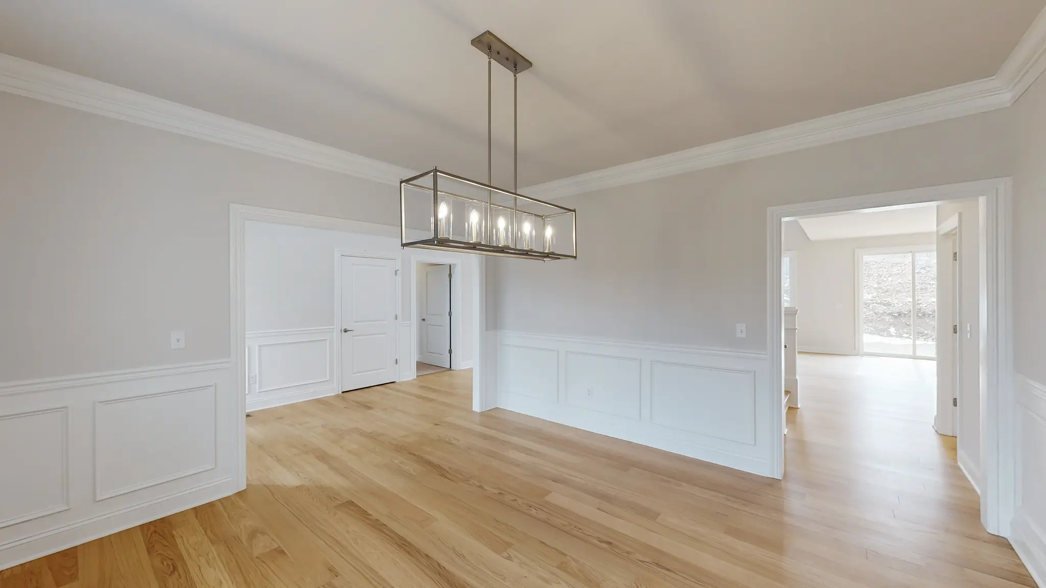 Waramaug - Interior Photo 5