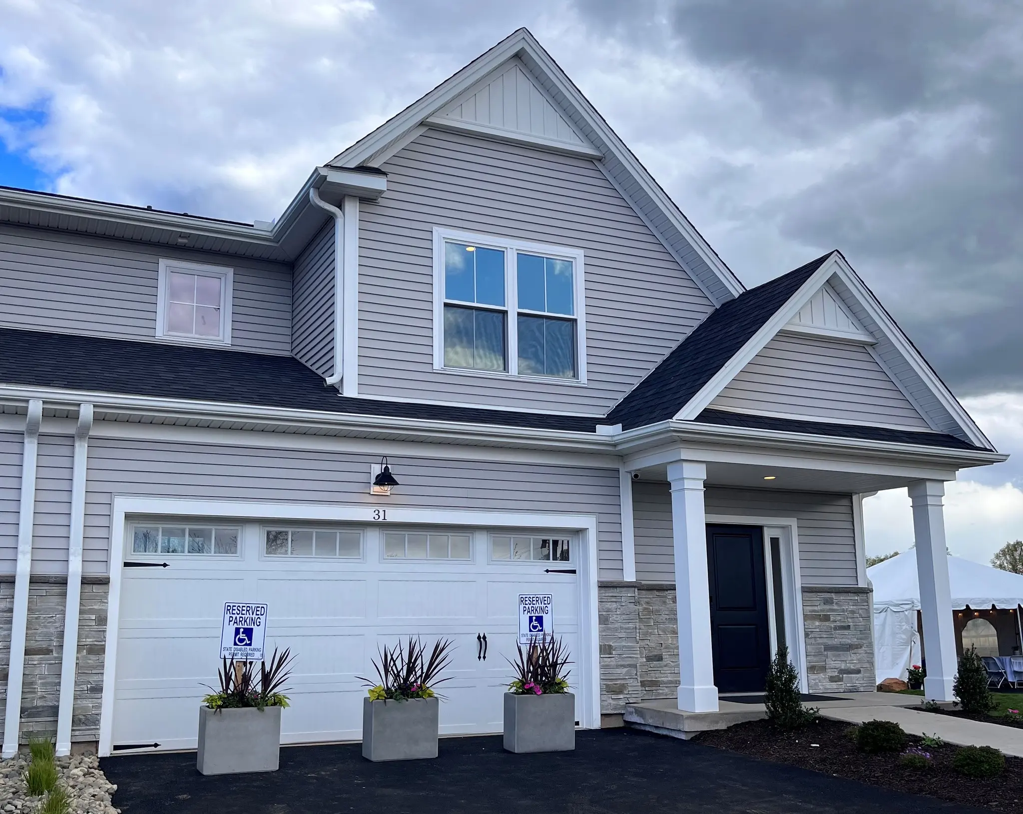 Carriage Home - Exterior Photo 2