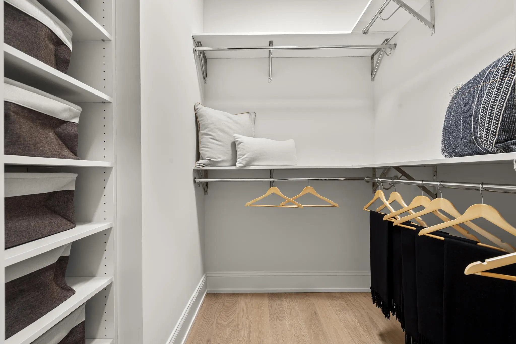 Bethpage - Interior Photo 34