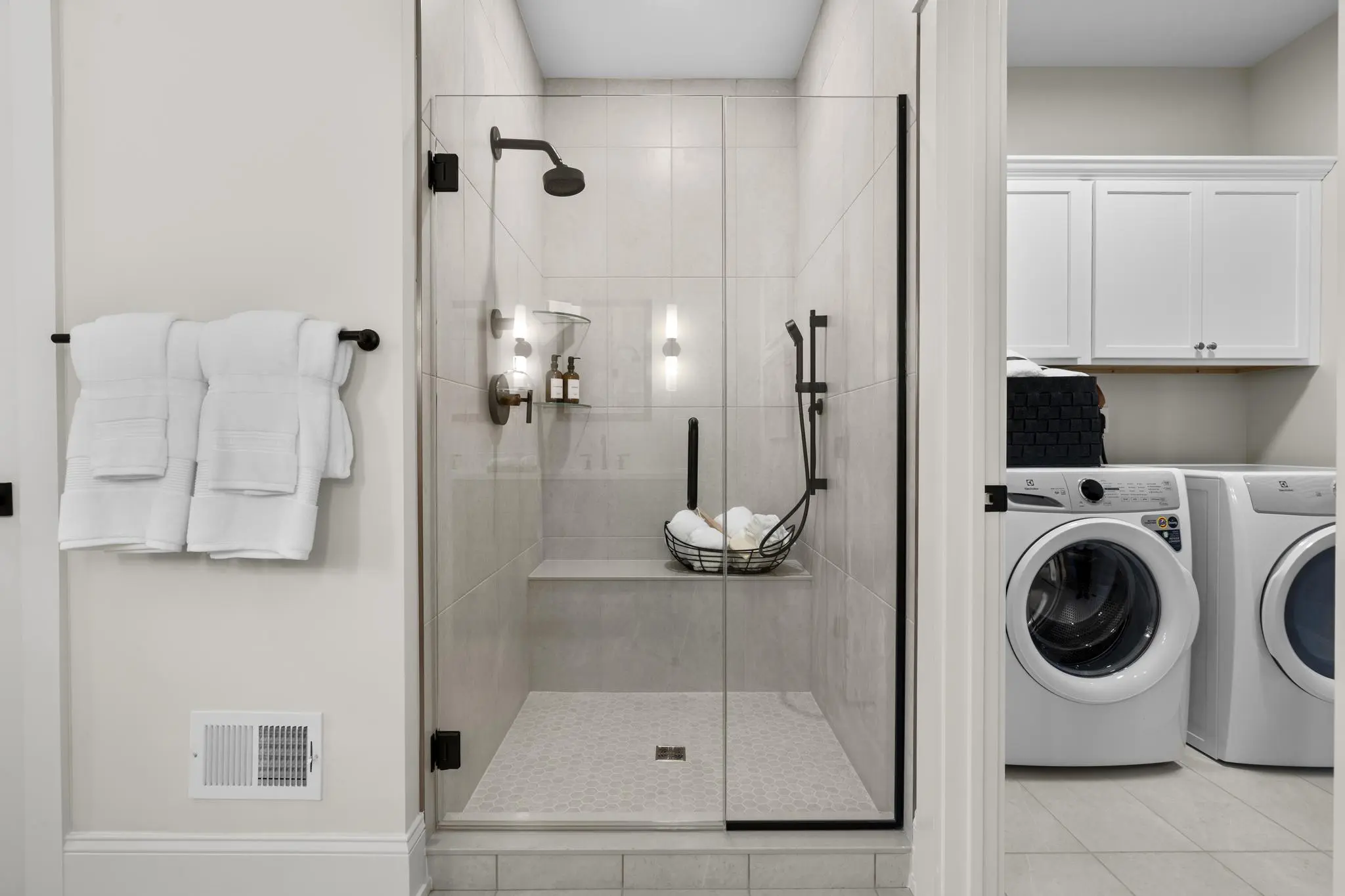 Bethpage - Interior Photo 39