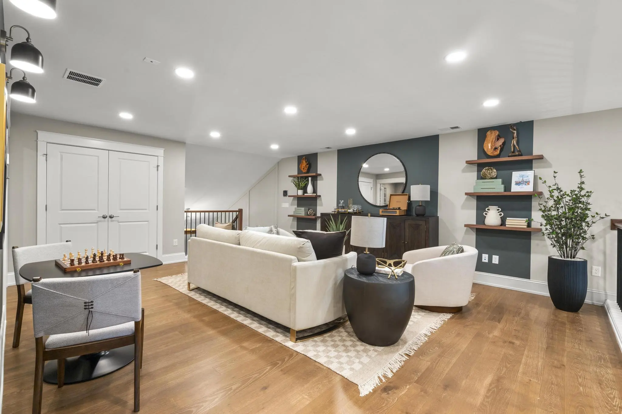 Sawgrass - Interior Photo 43