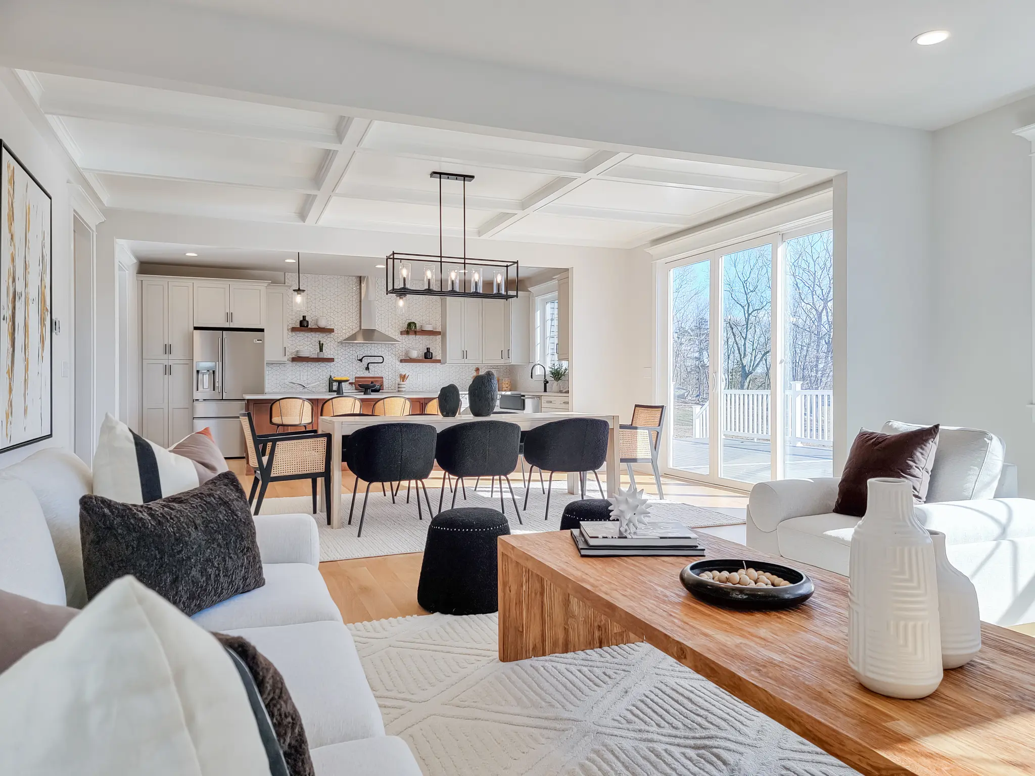 Lillinonah - Interior Photo 5