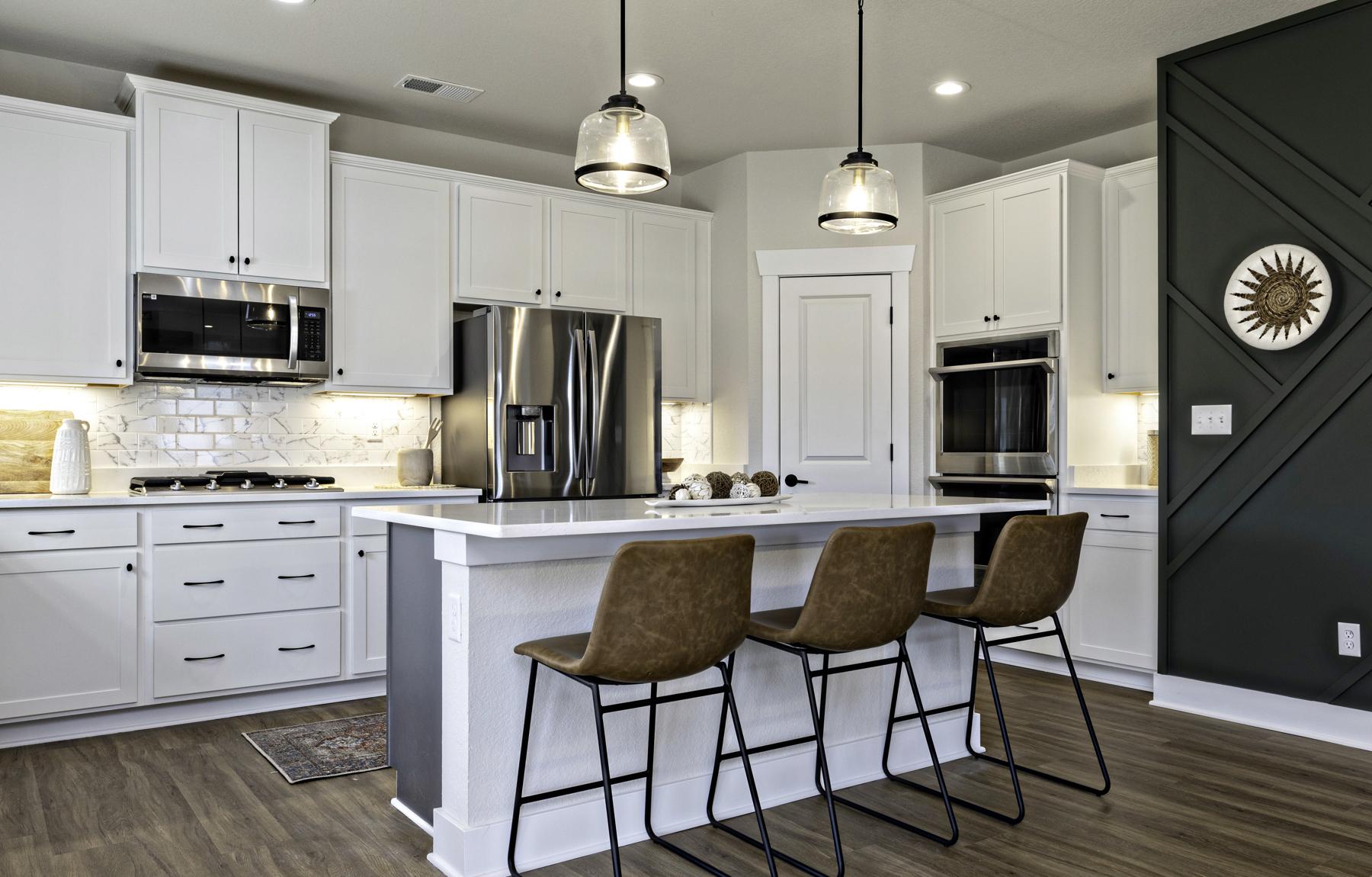 Essex II - Interior Photo 5