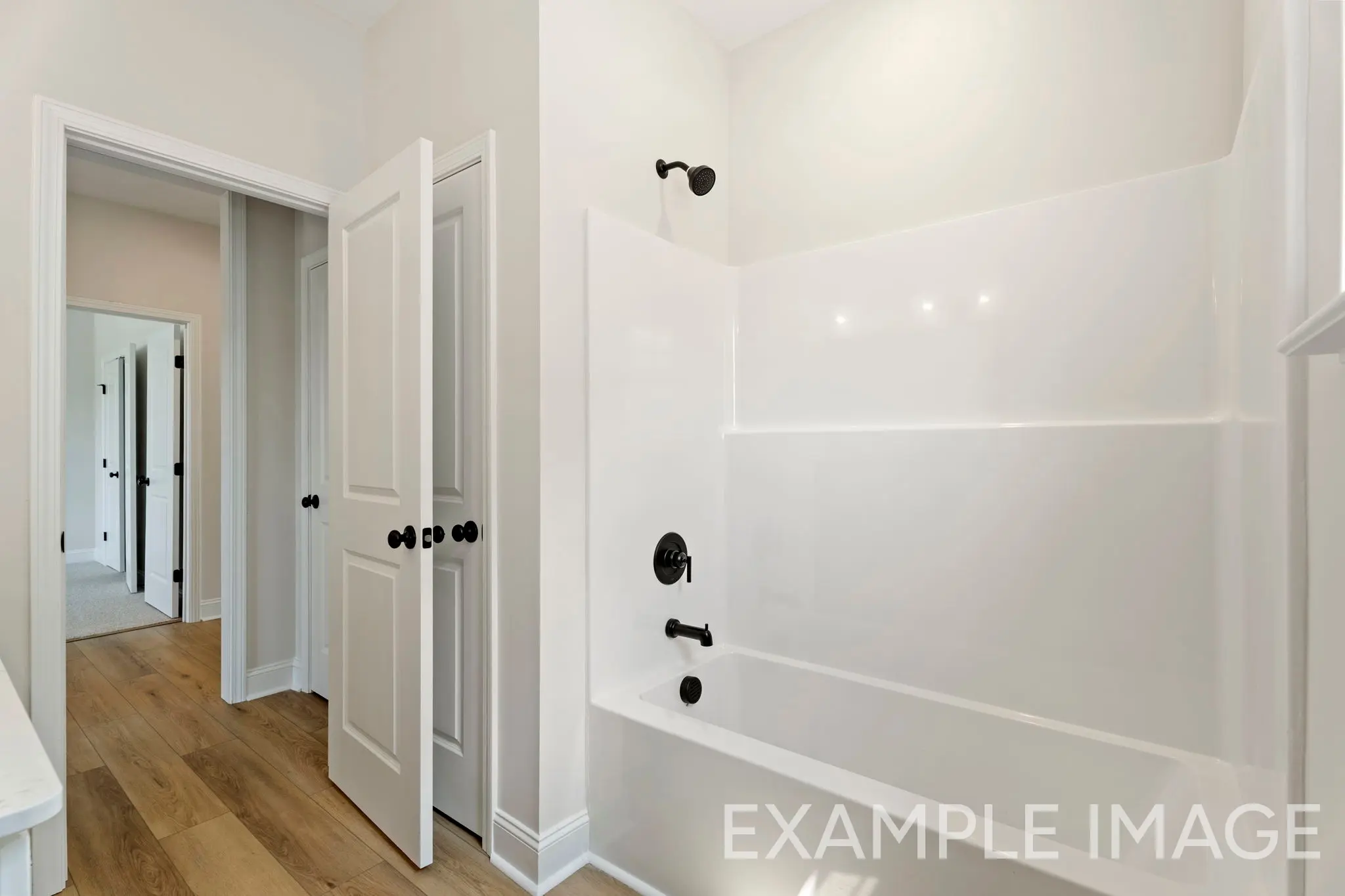 Magnolia - Interior Photo 14