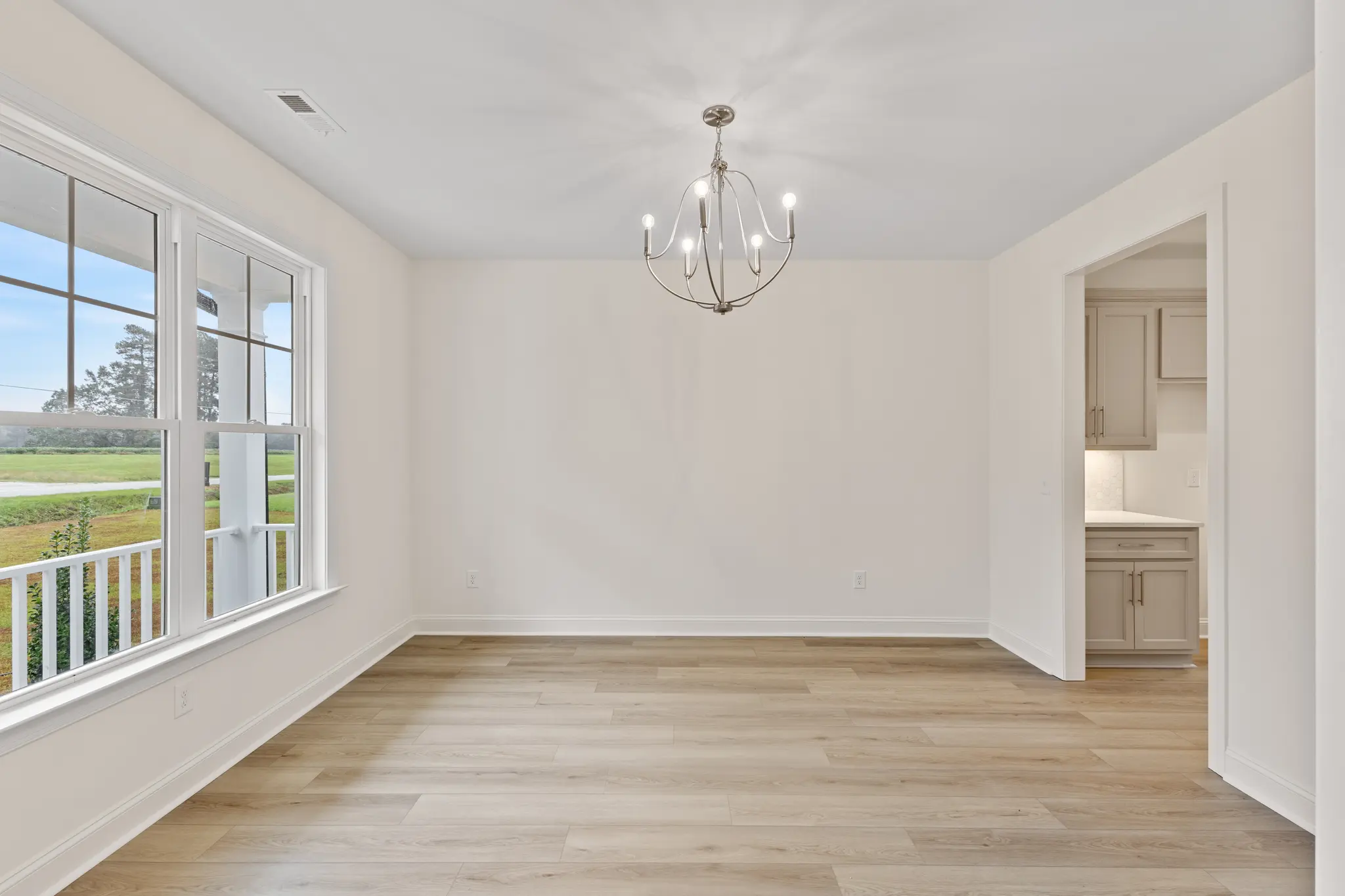 Sullivan - Interior Photo 7