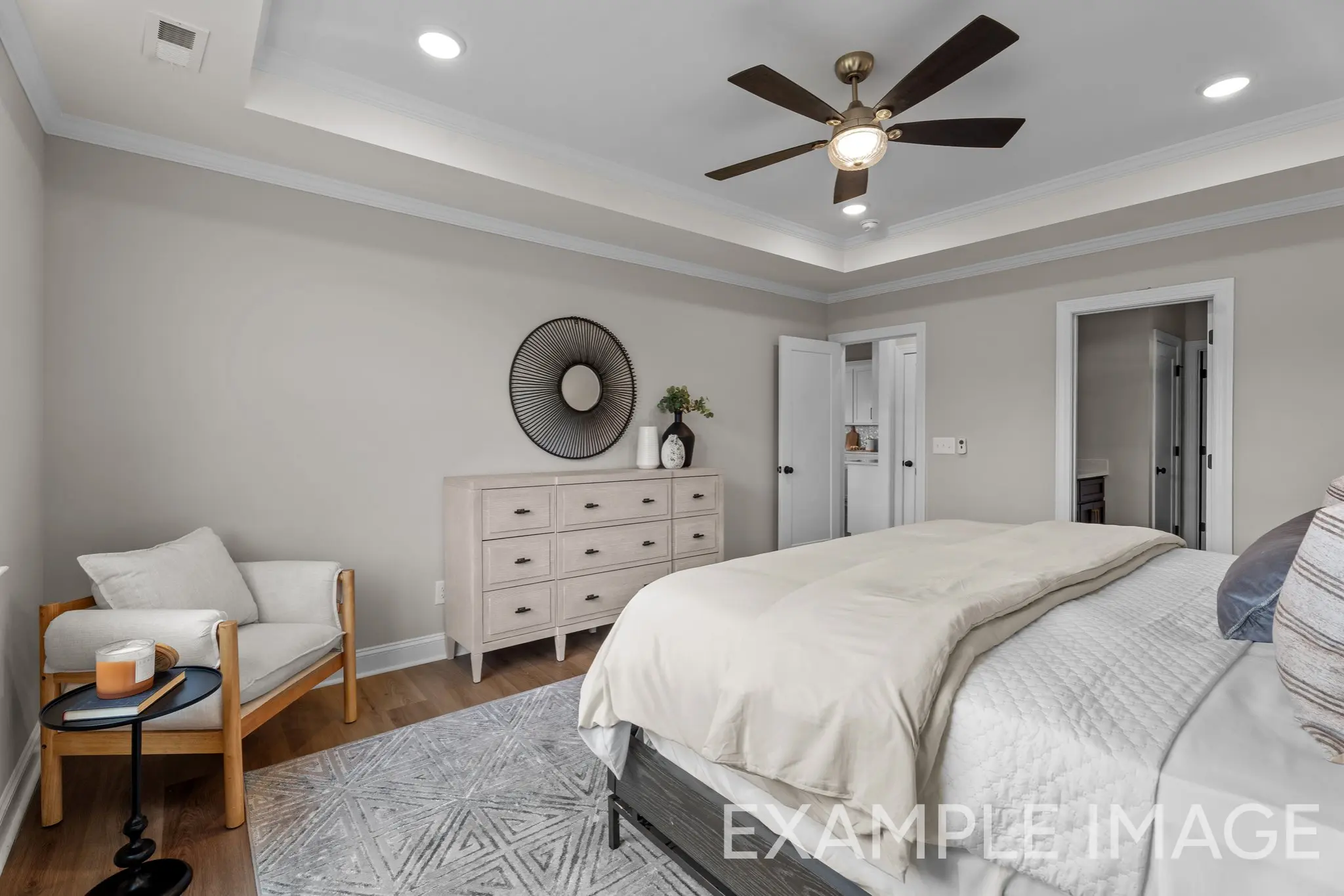 Pierce - Interior Photo 22