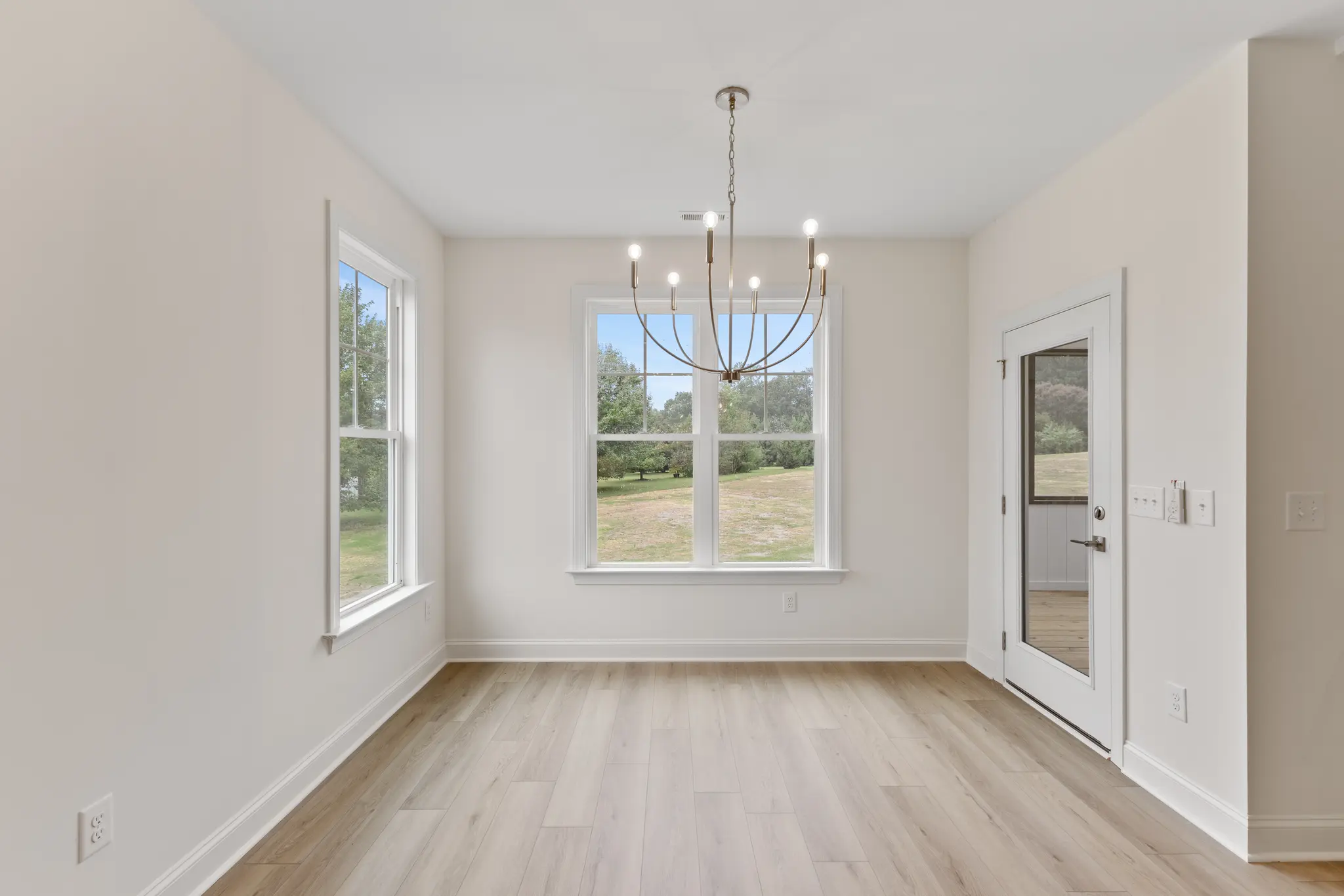 Sullivan - Interior Photo 11