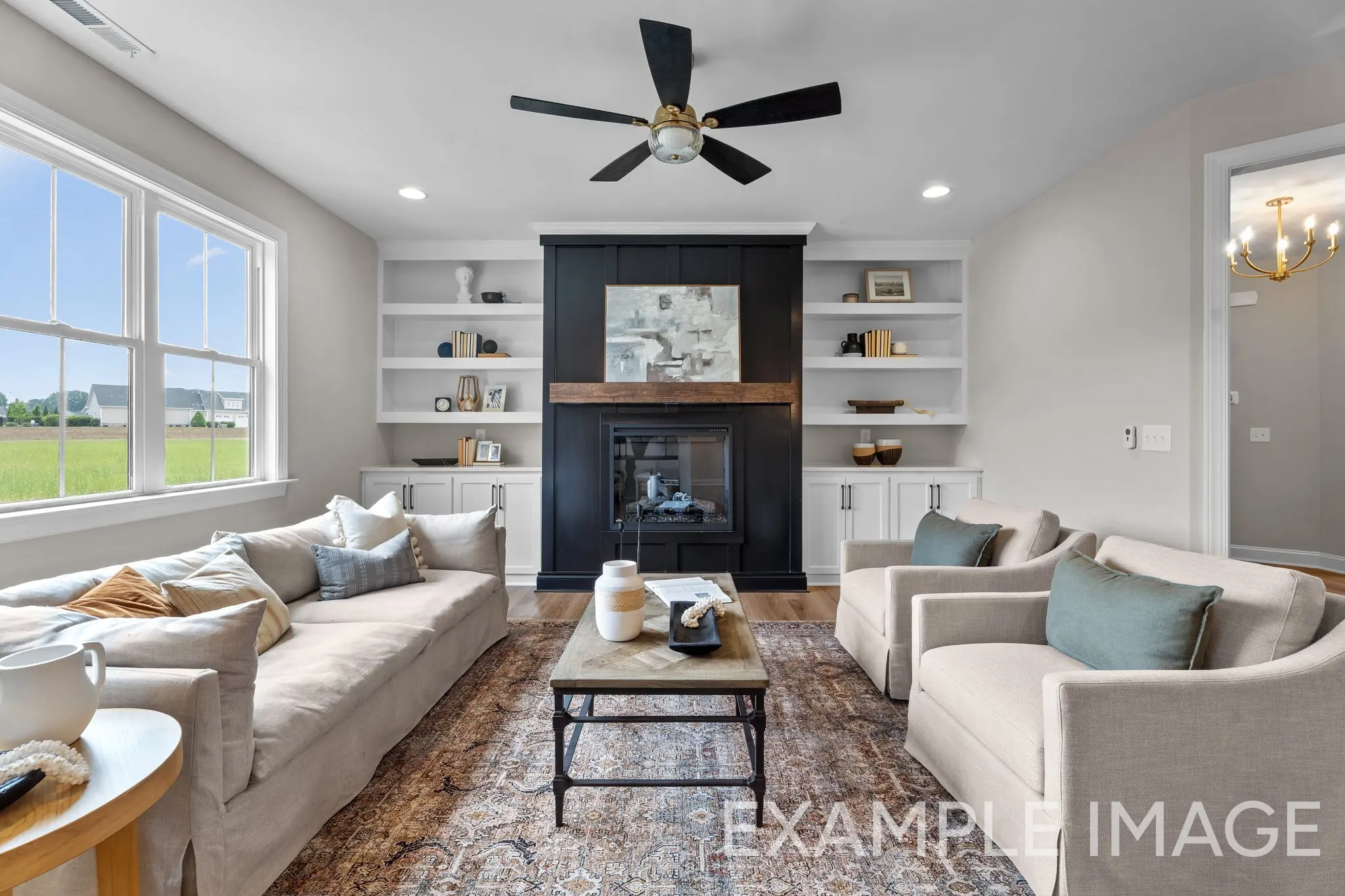 Pierce - Interior Photo 14