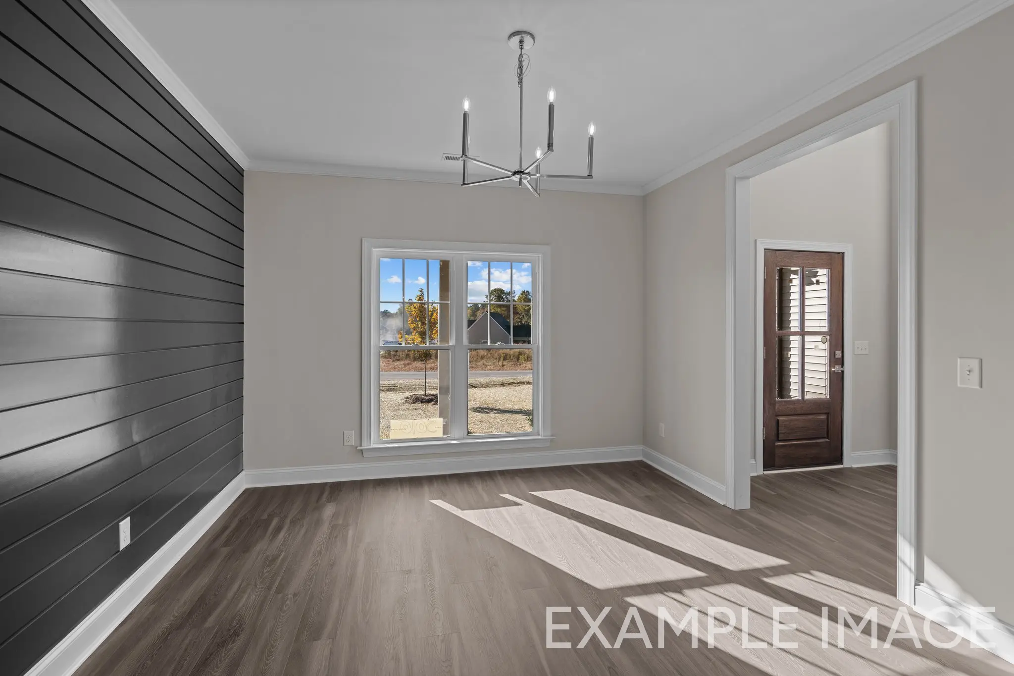 Sullivan - Interior Photo 6